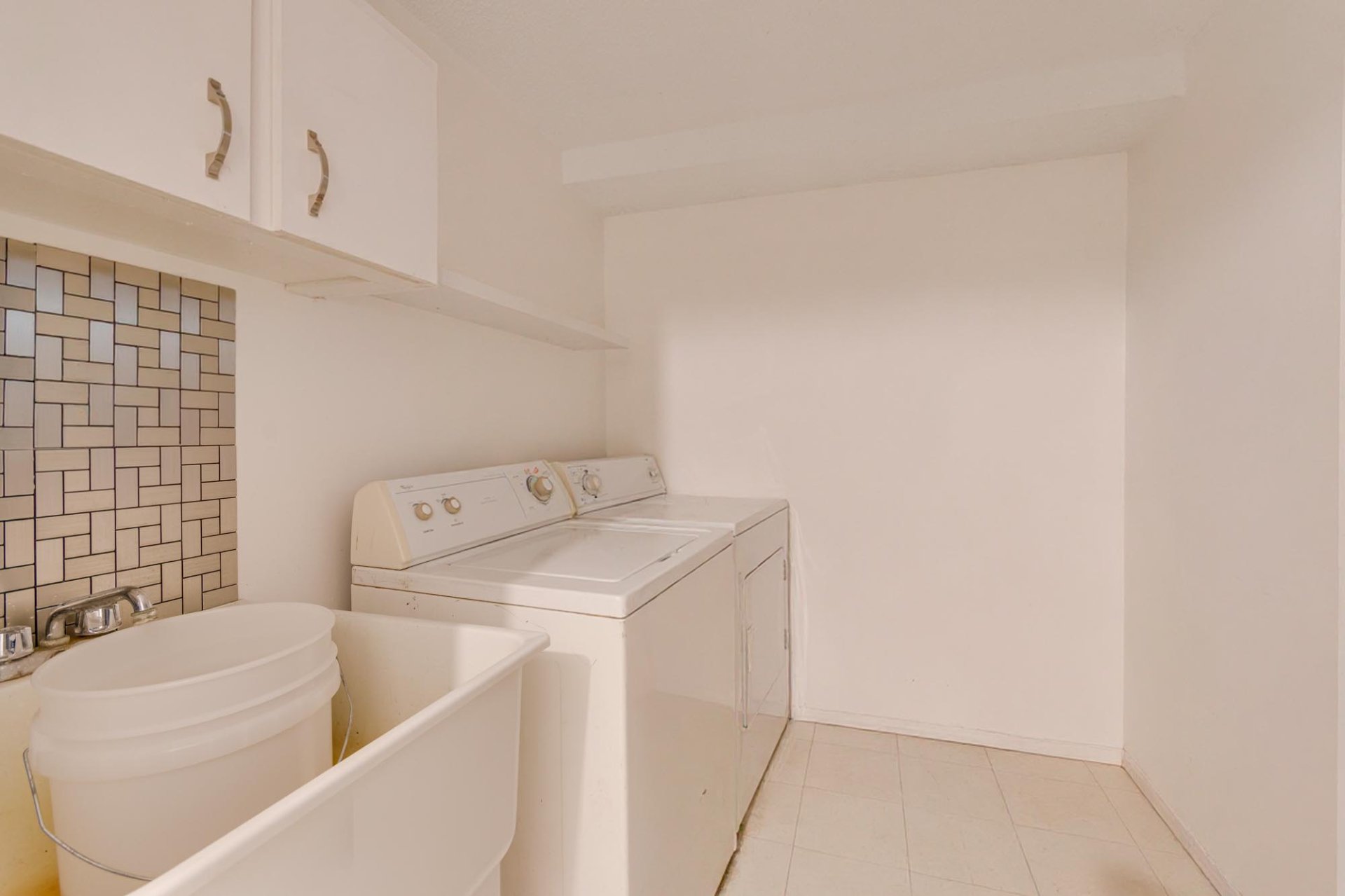 Photo - Laundry room