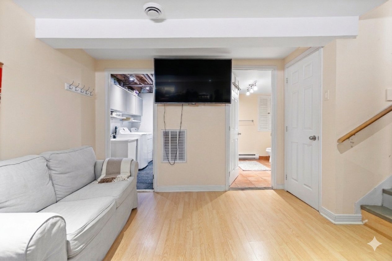 Photo - Basement