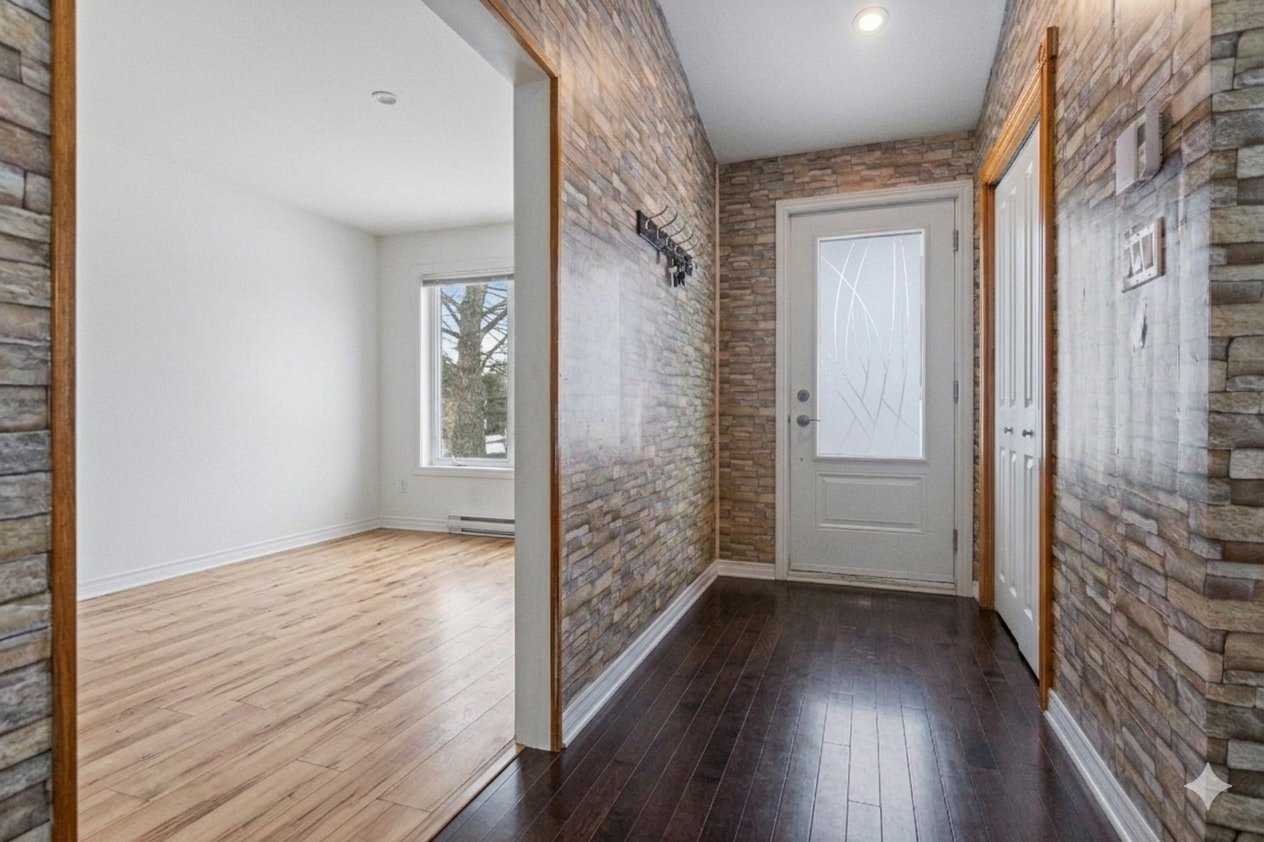 Photo - Hallway