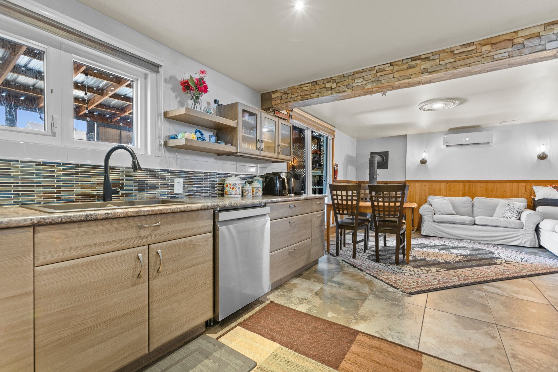 Photo - Kitchen