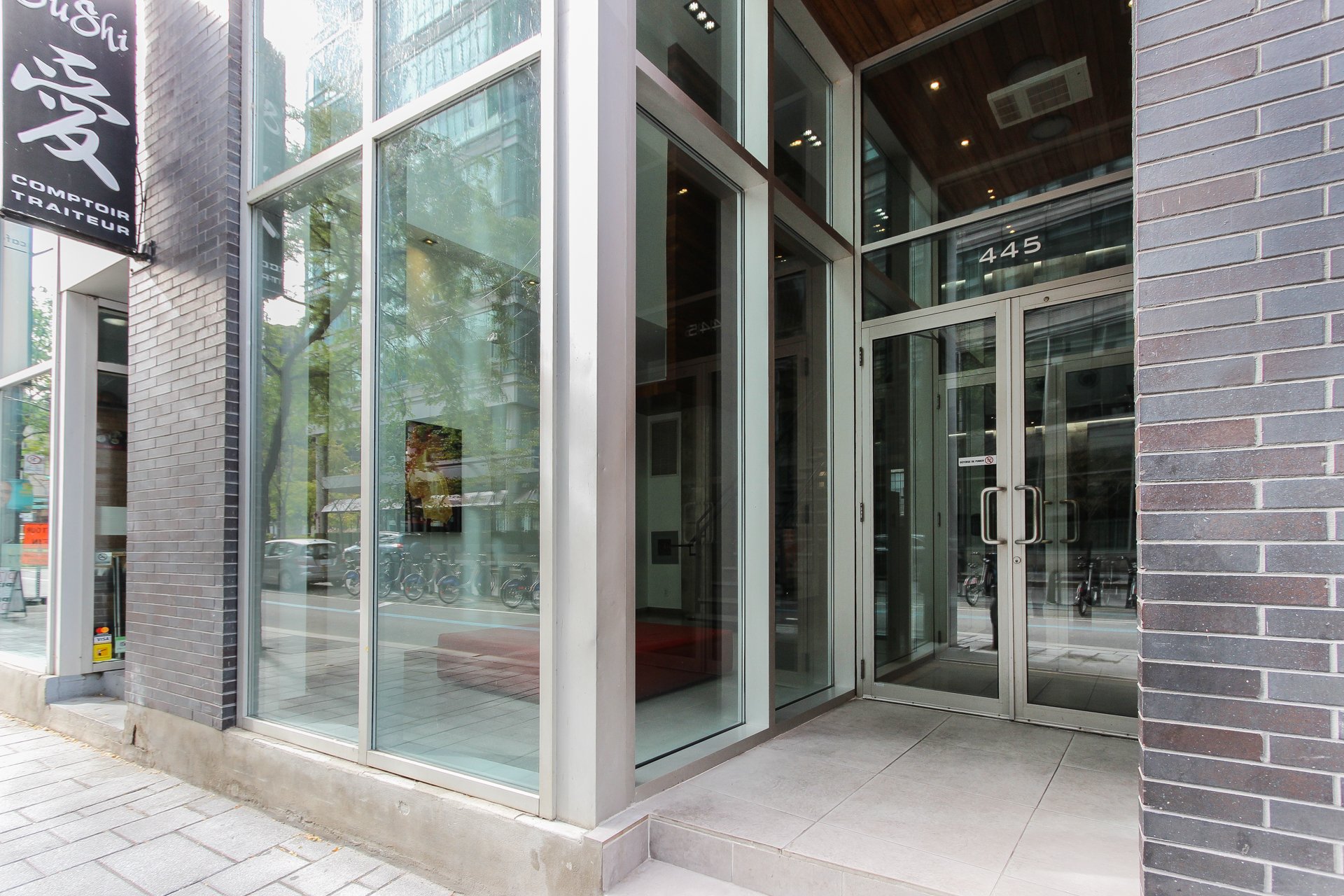 Photo - Entrée extérieure