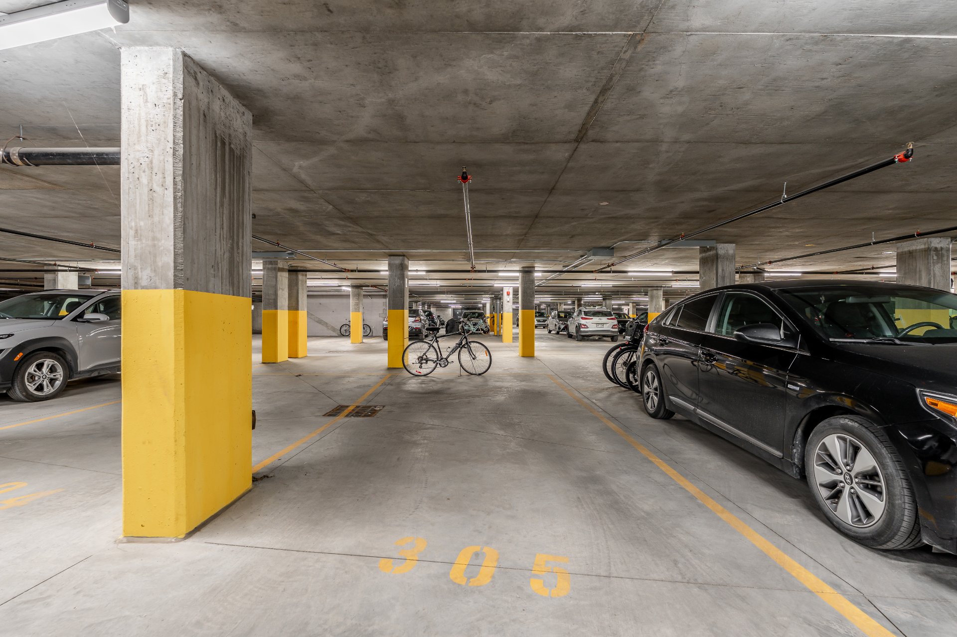 Photo - Garage