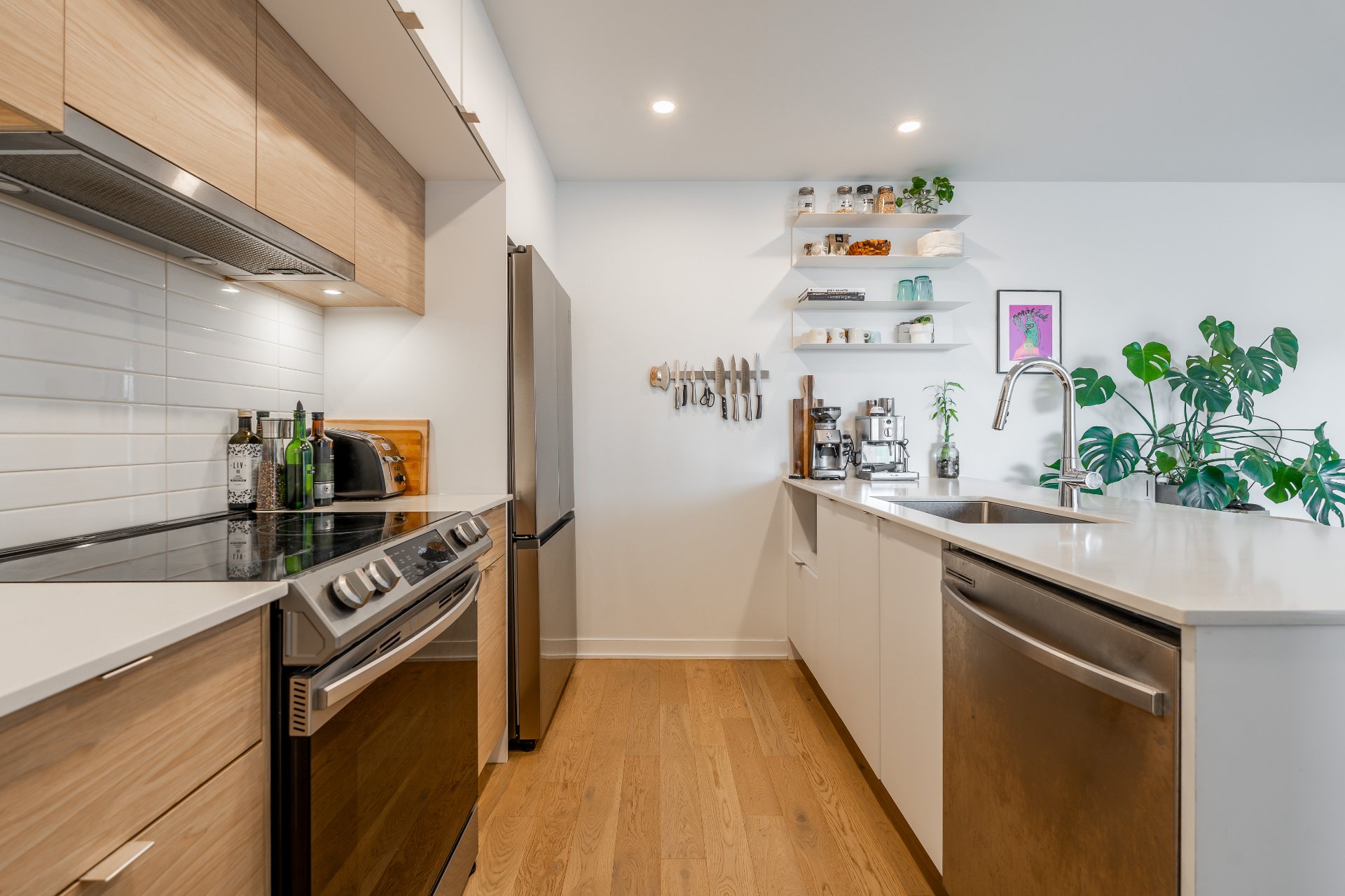 Photo - Kitchen