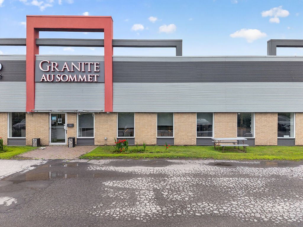 Photo - Frontage