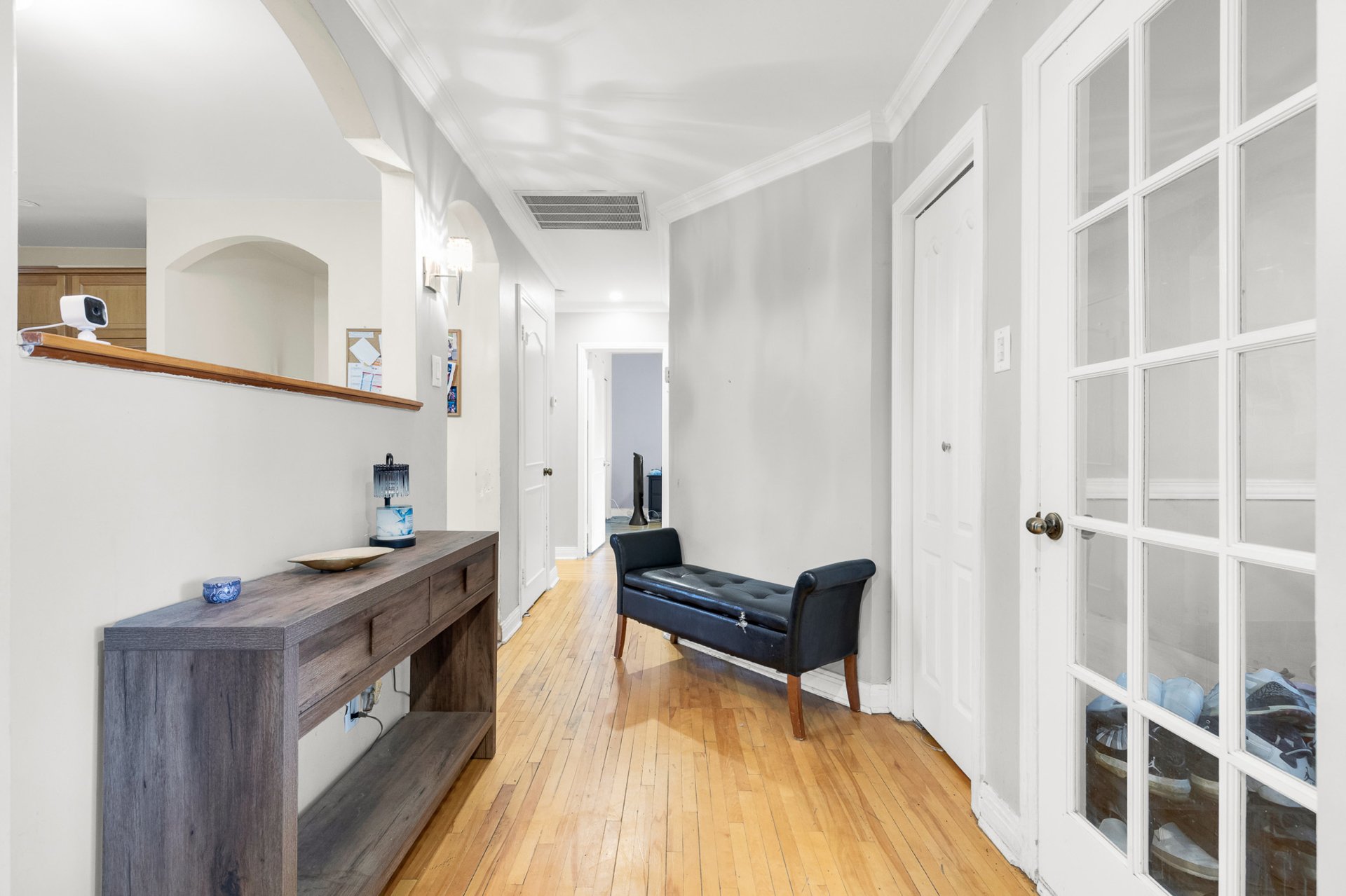 Photo - PASAGEWAY