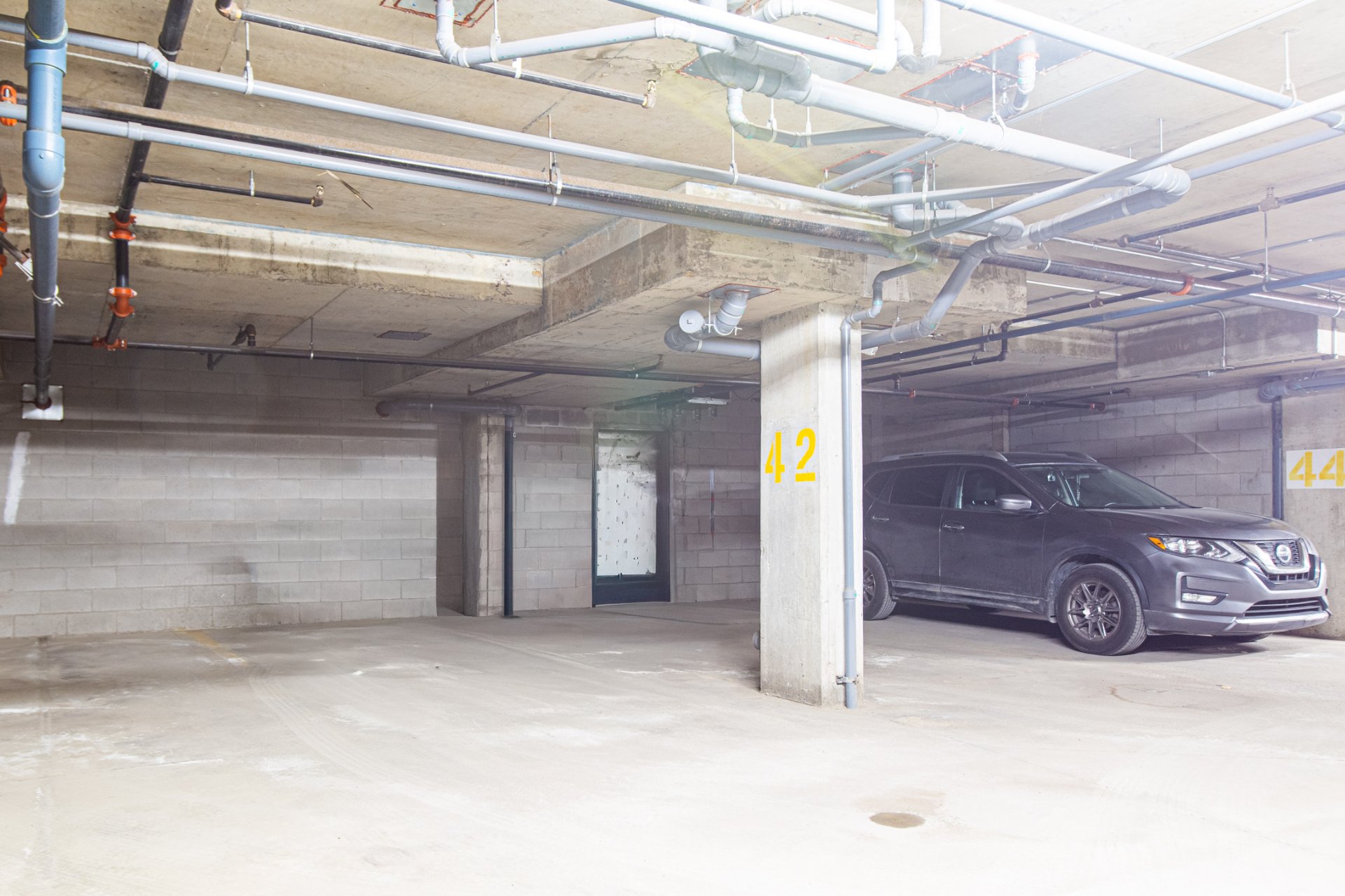 Photo - Garage