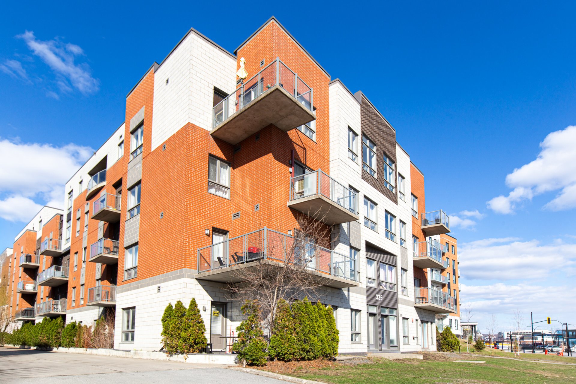 Photo - Exterior