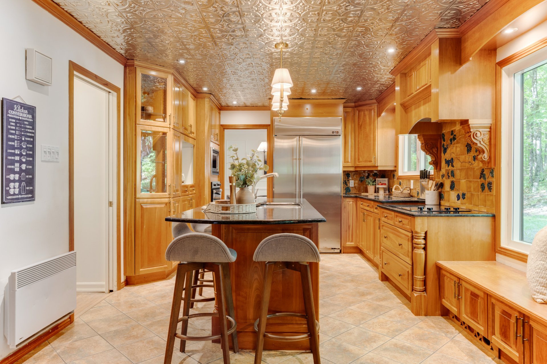Photo - Kitchen