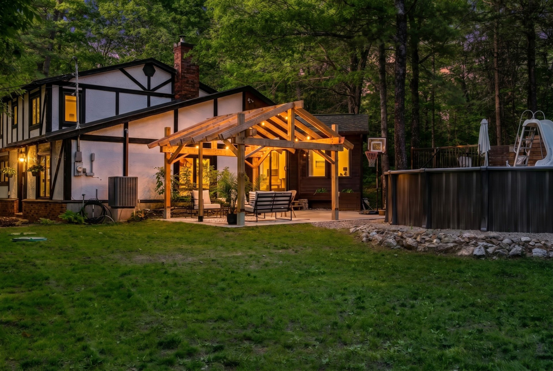 Photo - Backyard