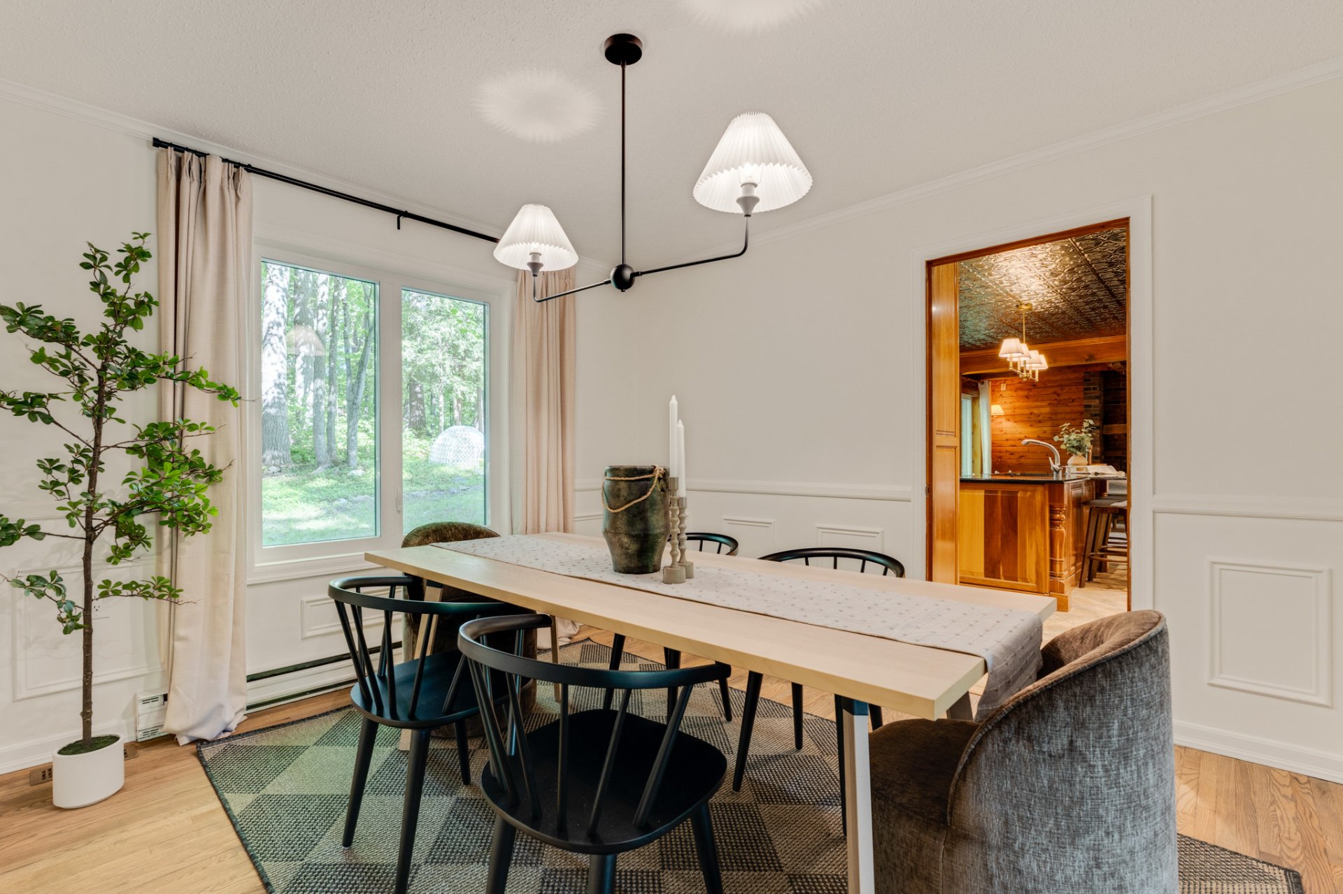 Photo - Dining room