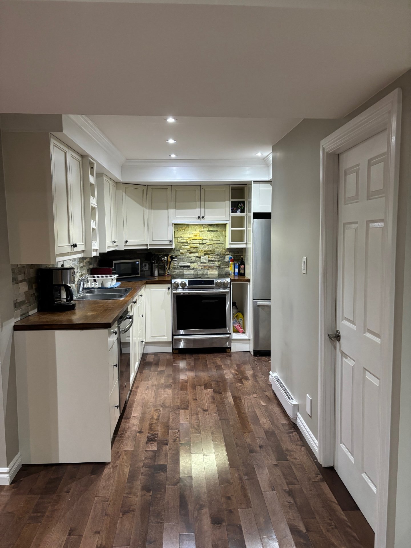 Photo - Kitchen