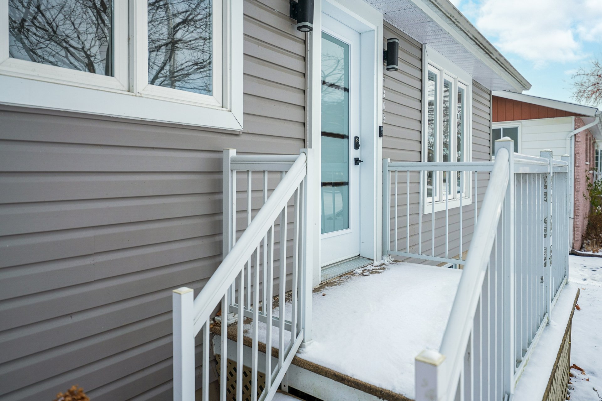 Photo - Exterior entrance