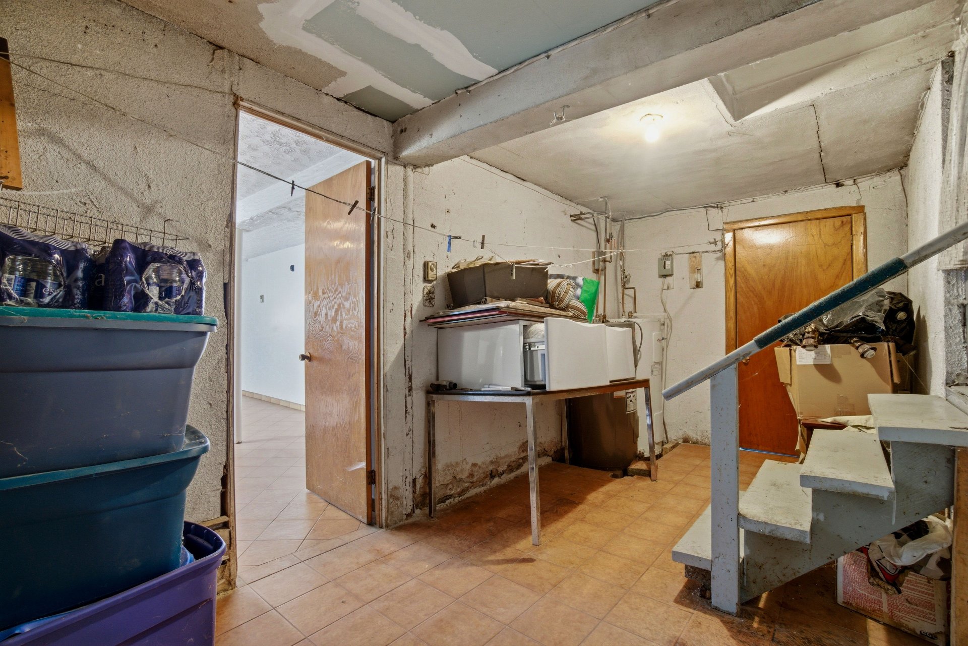 Photo - Cave/ chambre froide