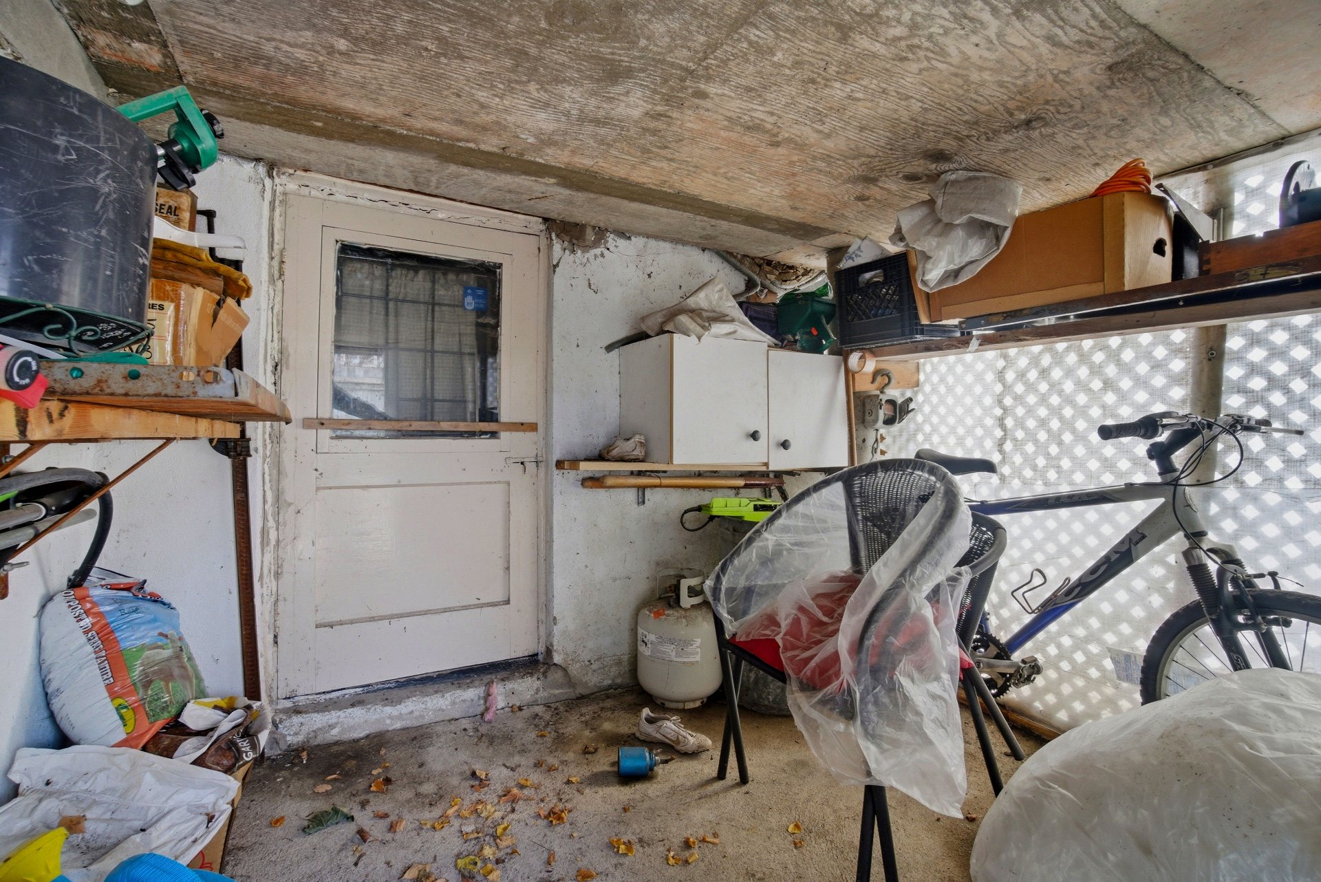 Photo - Cave/ chambre froide