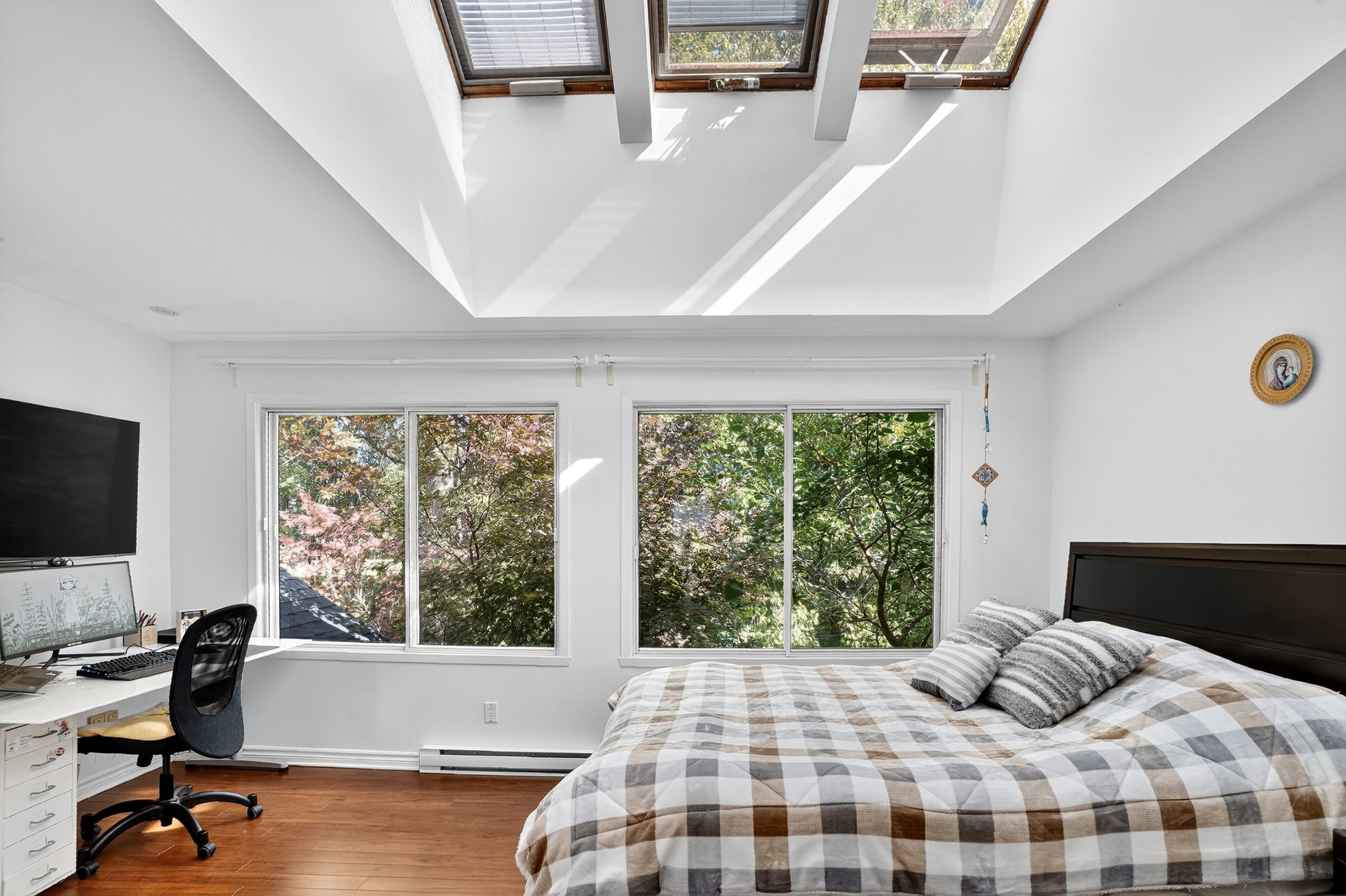 Photo - Primary bedroom