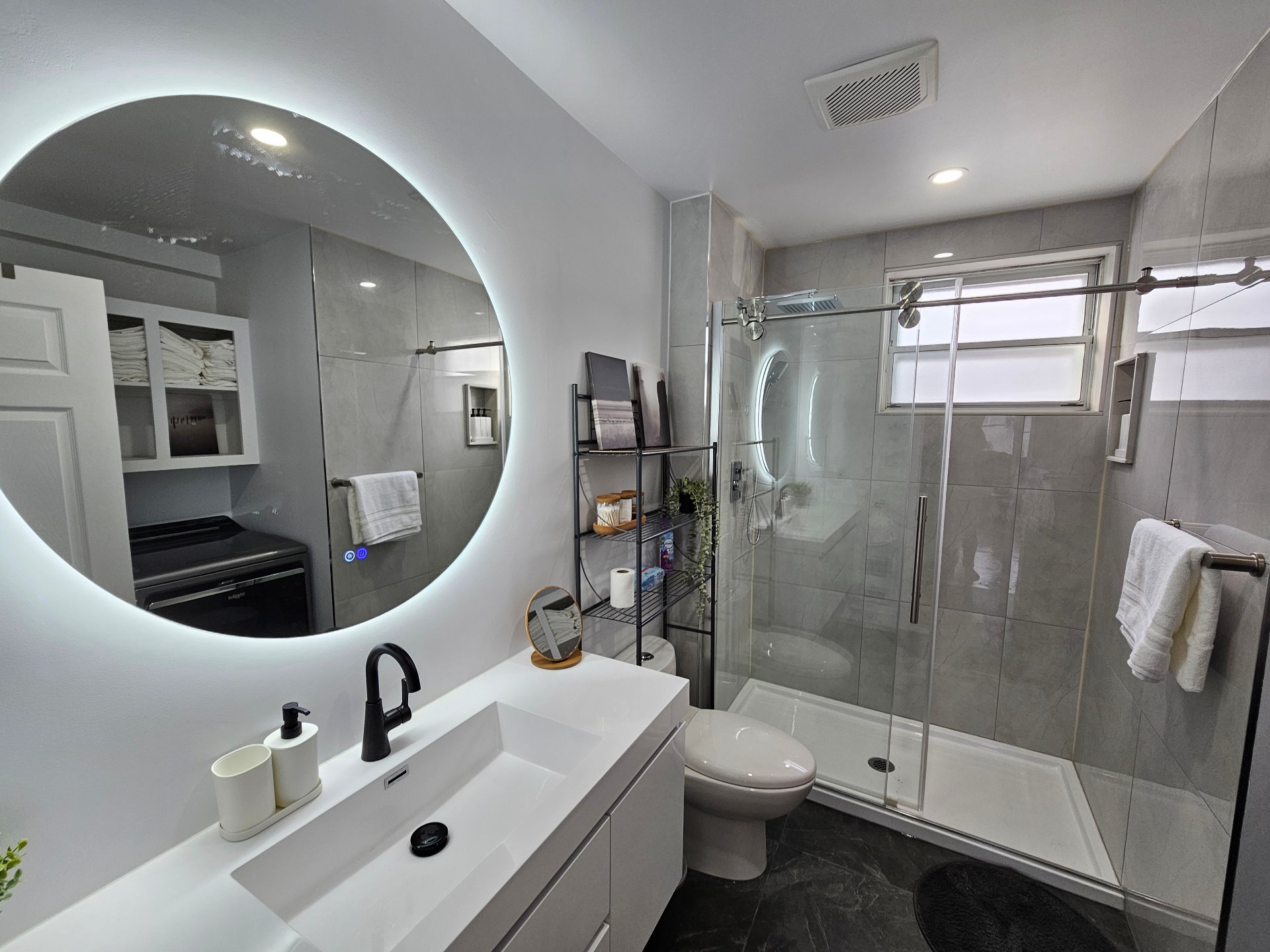 Photo - Bathroom