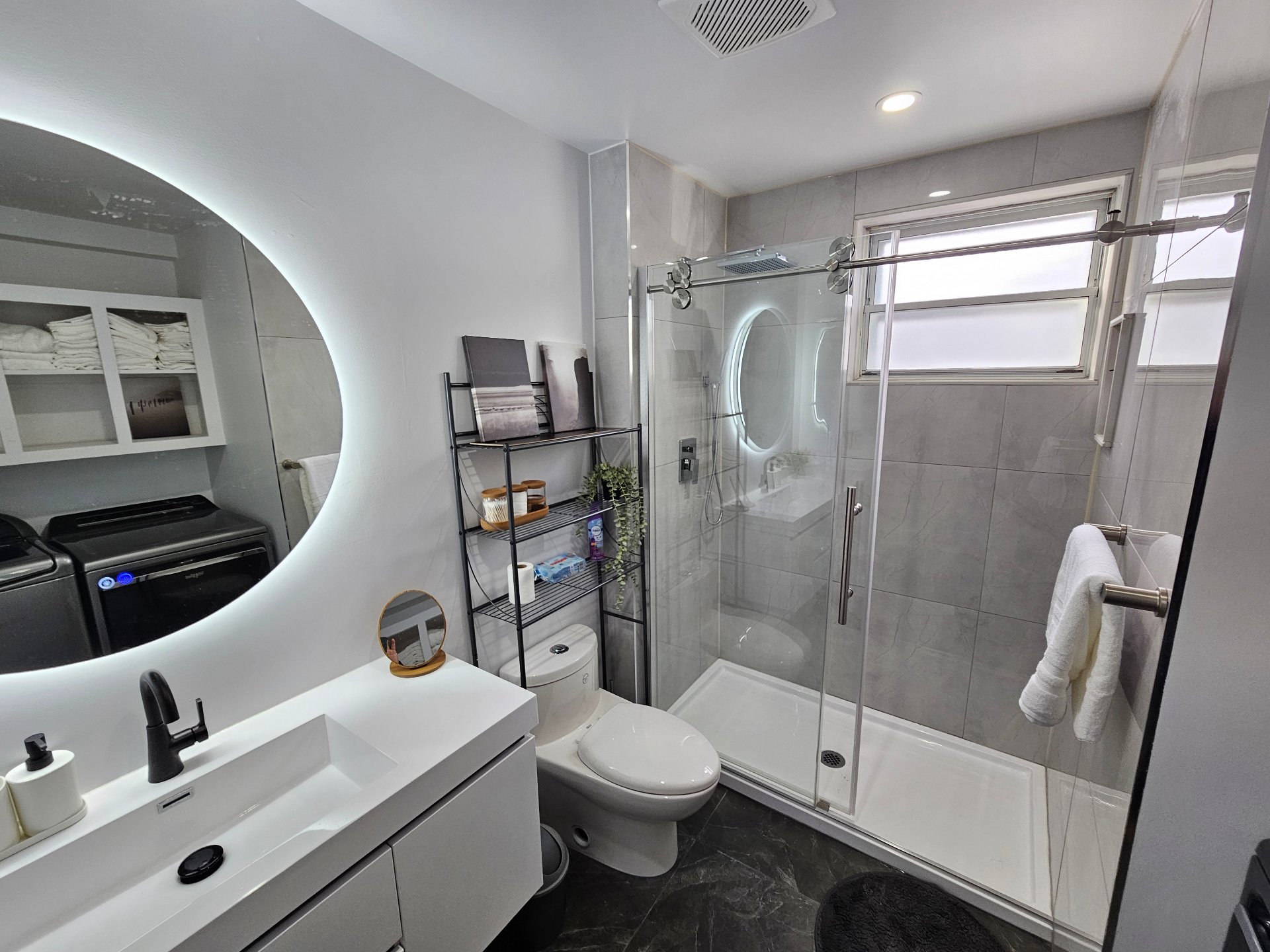Photo - Bathroom