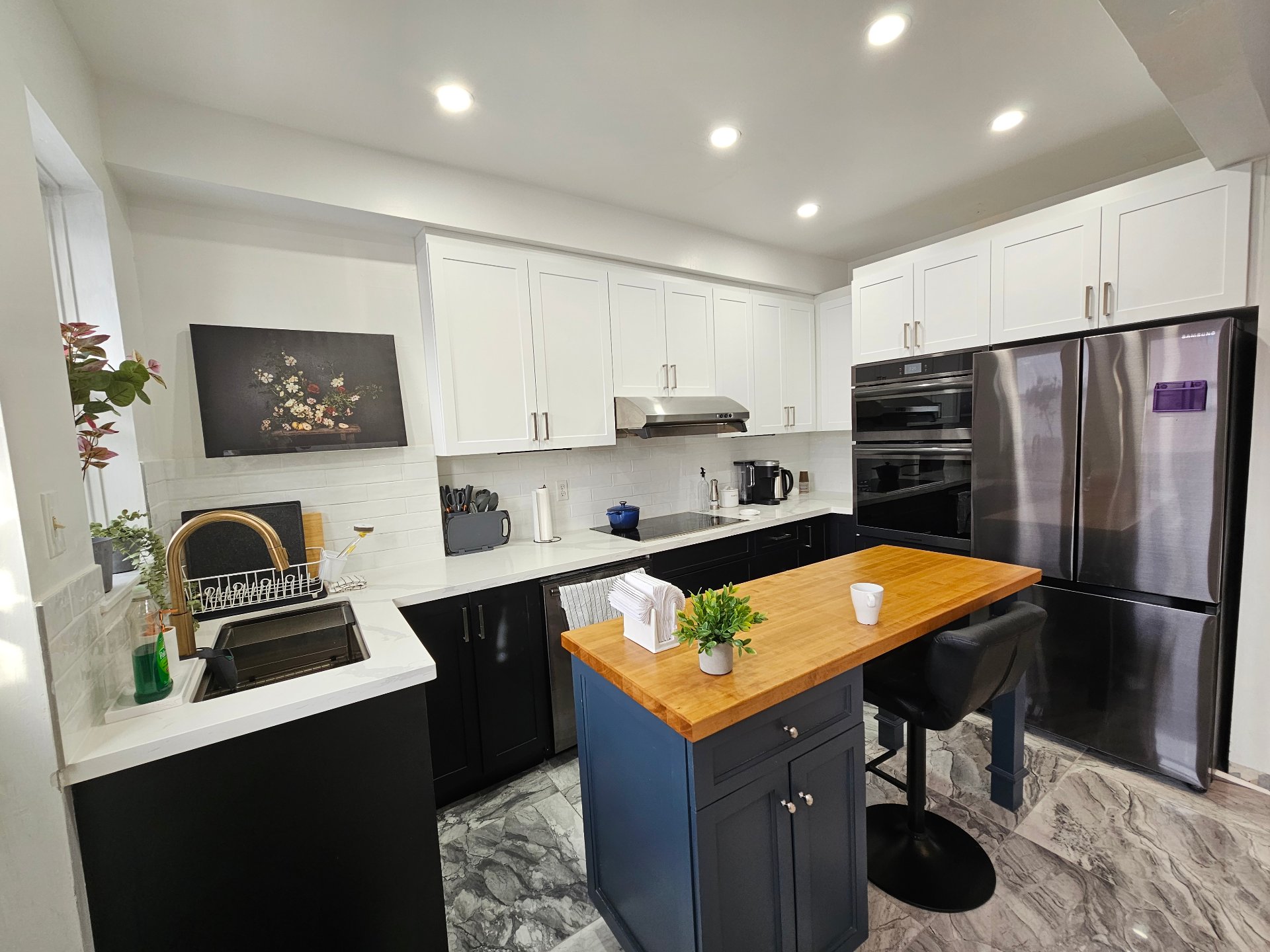 Photo - Kitchen