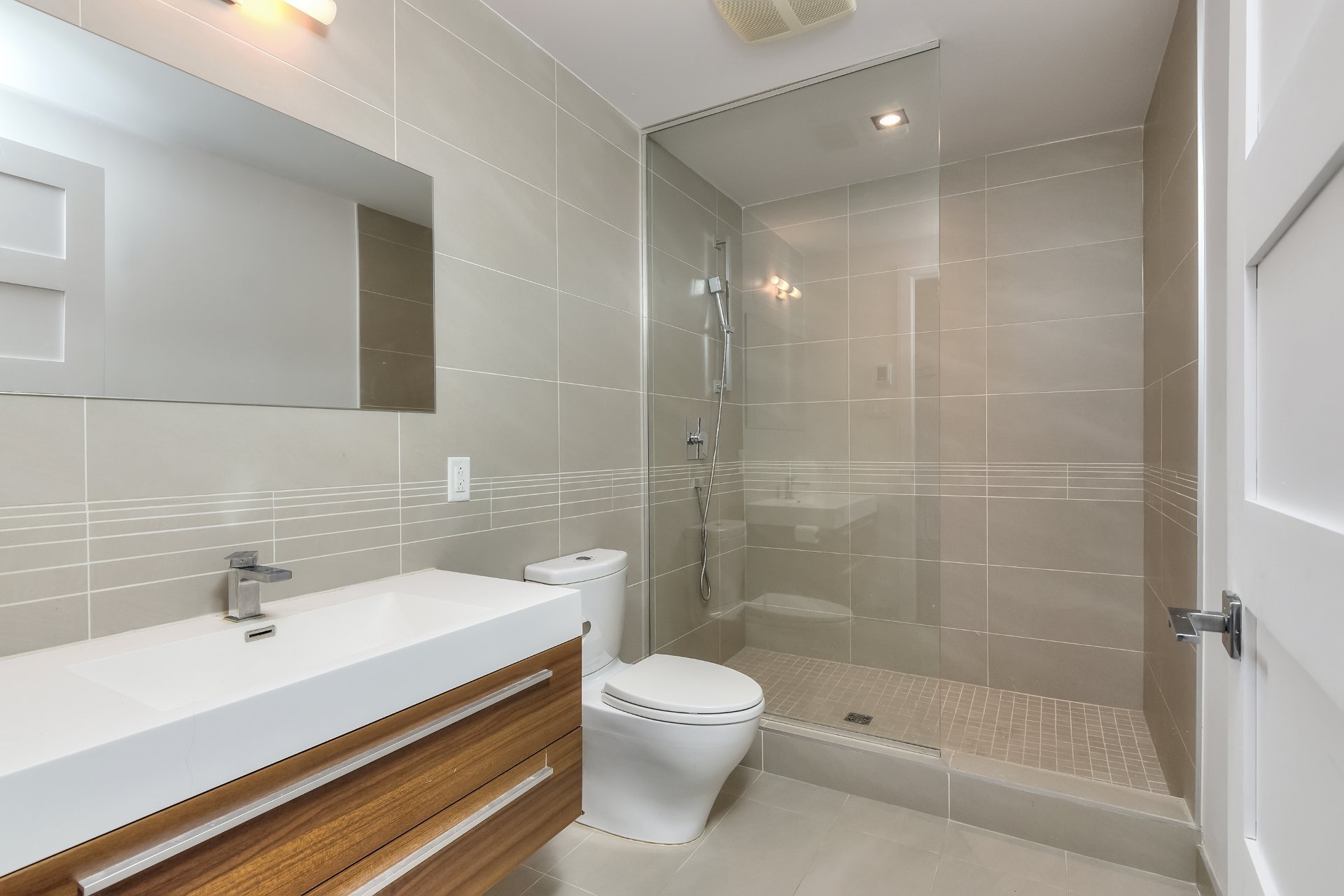 Photo - Bathroom