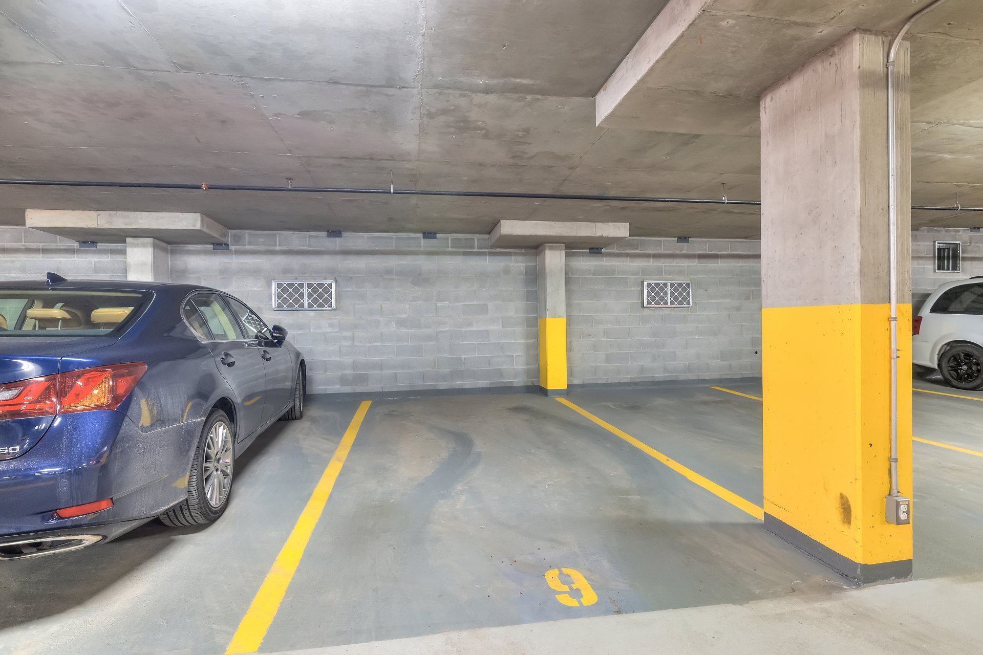 Photo - Parking