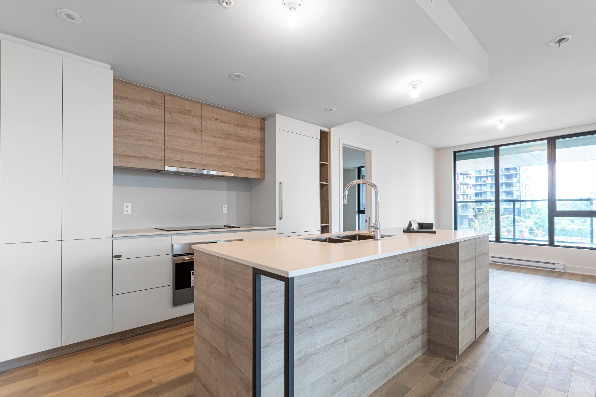Photo - Kitchen