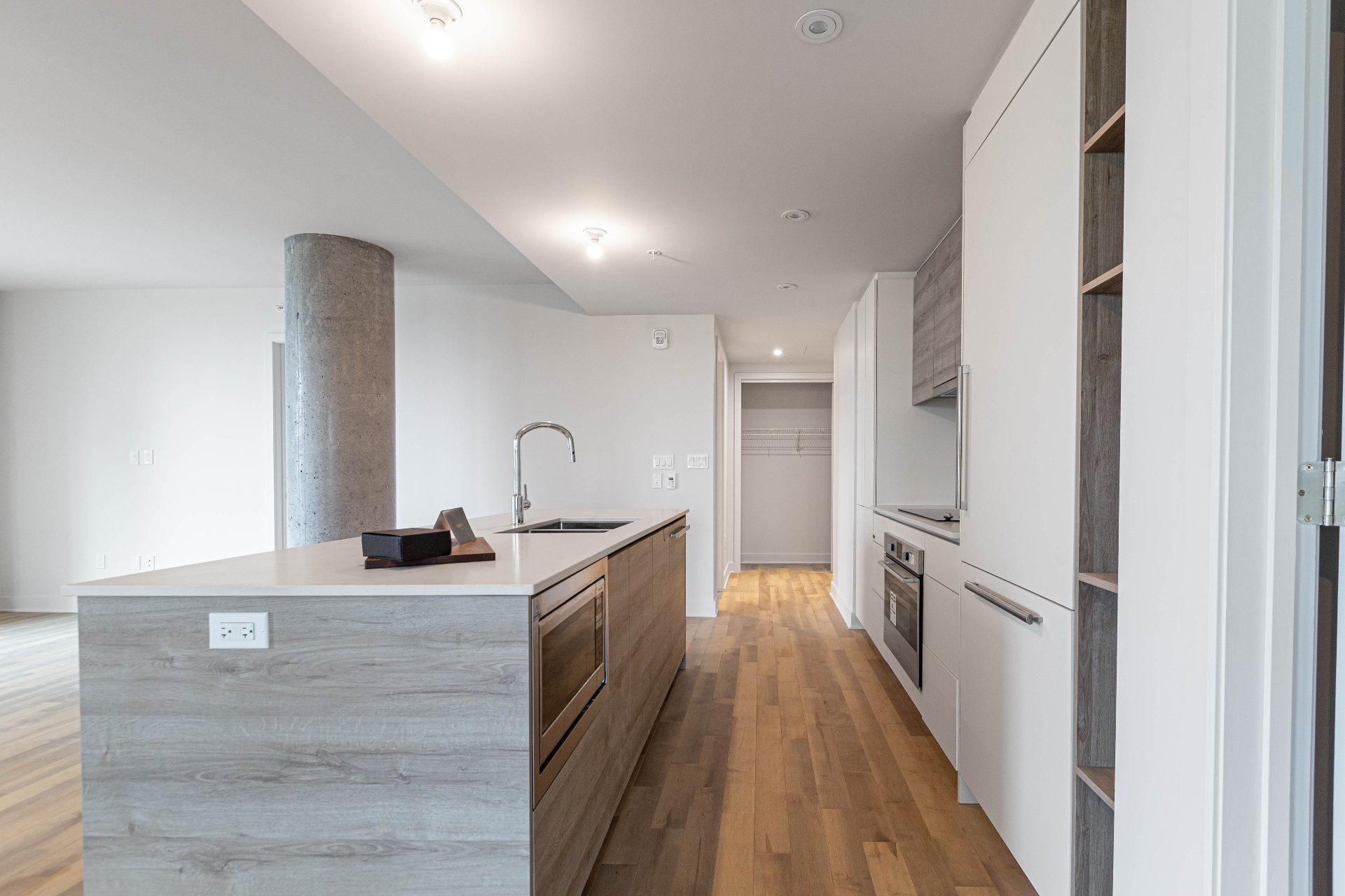 Photo - Kitchen