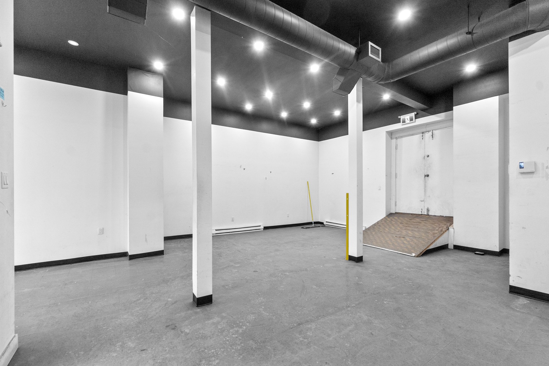 Photo - Interior
