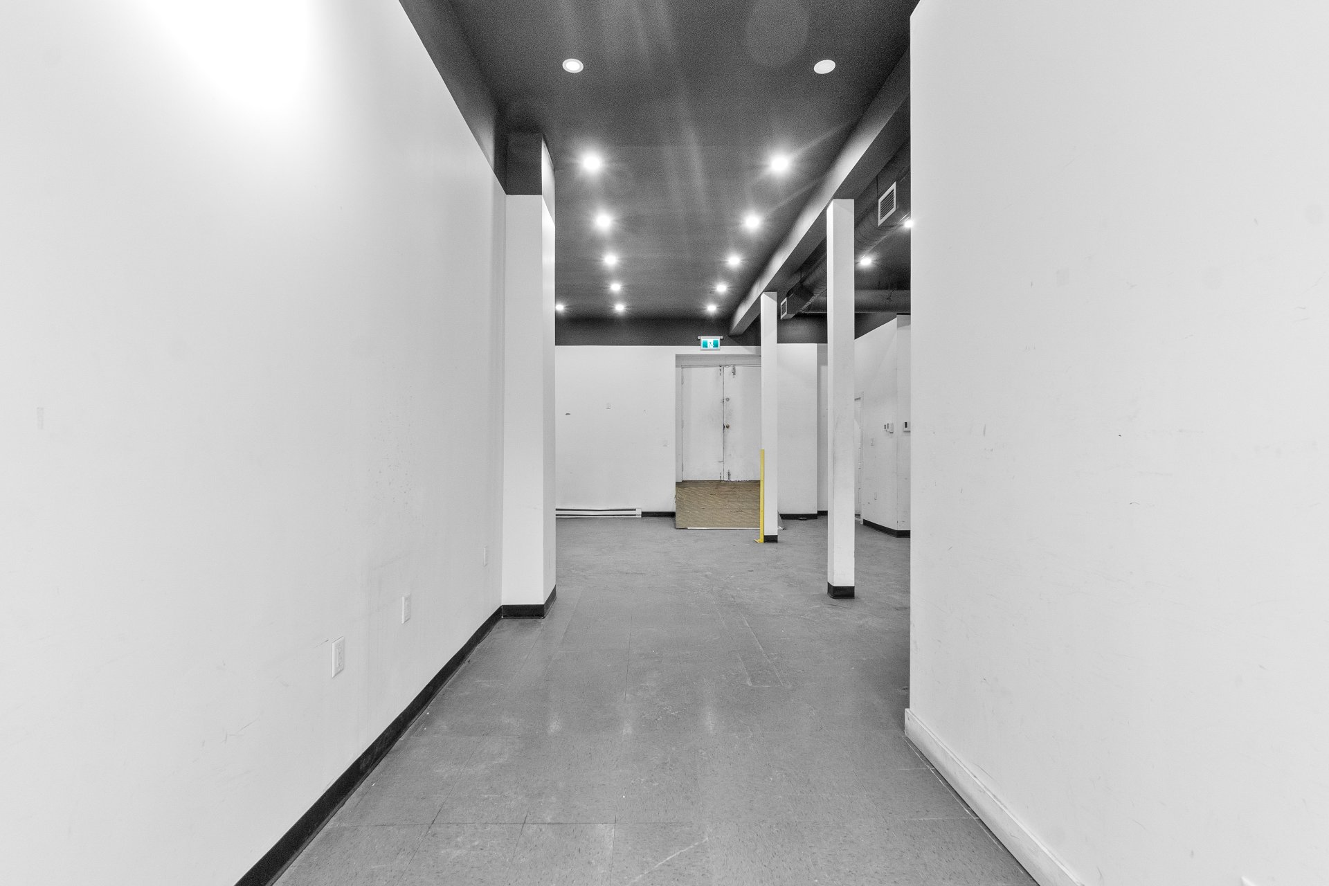 Photo - Interior