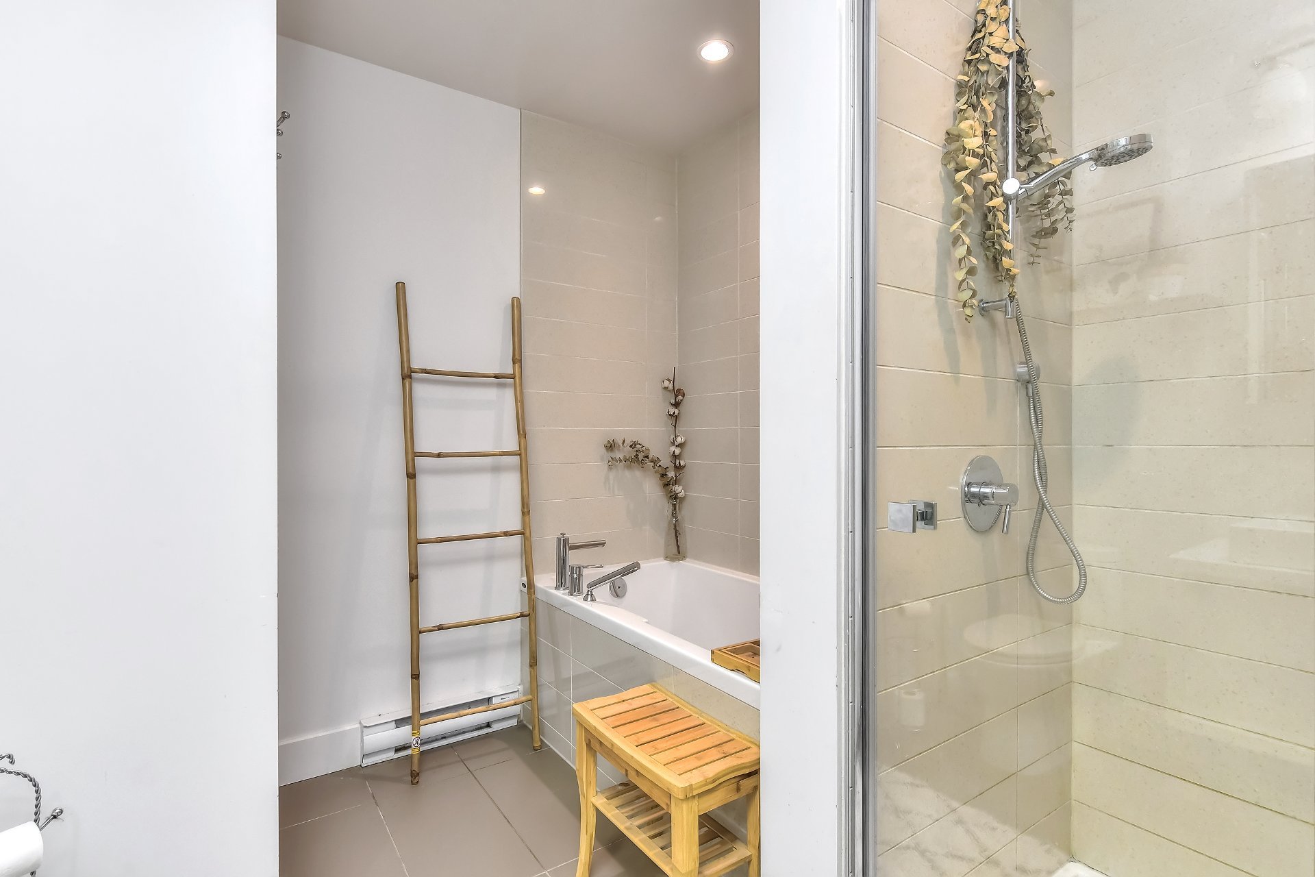Photo - Bathroom