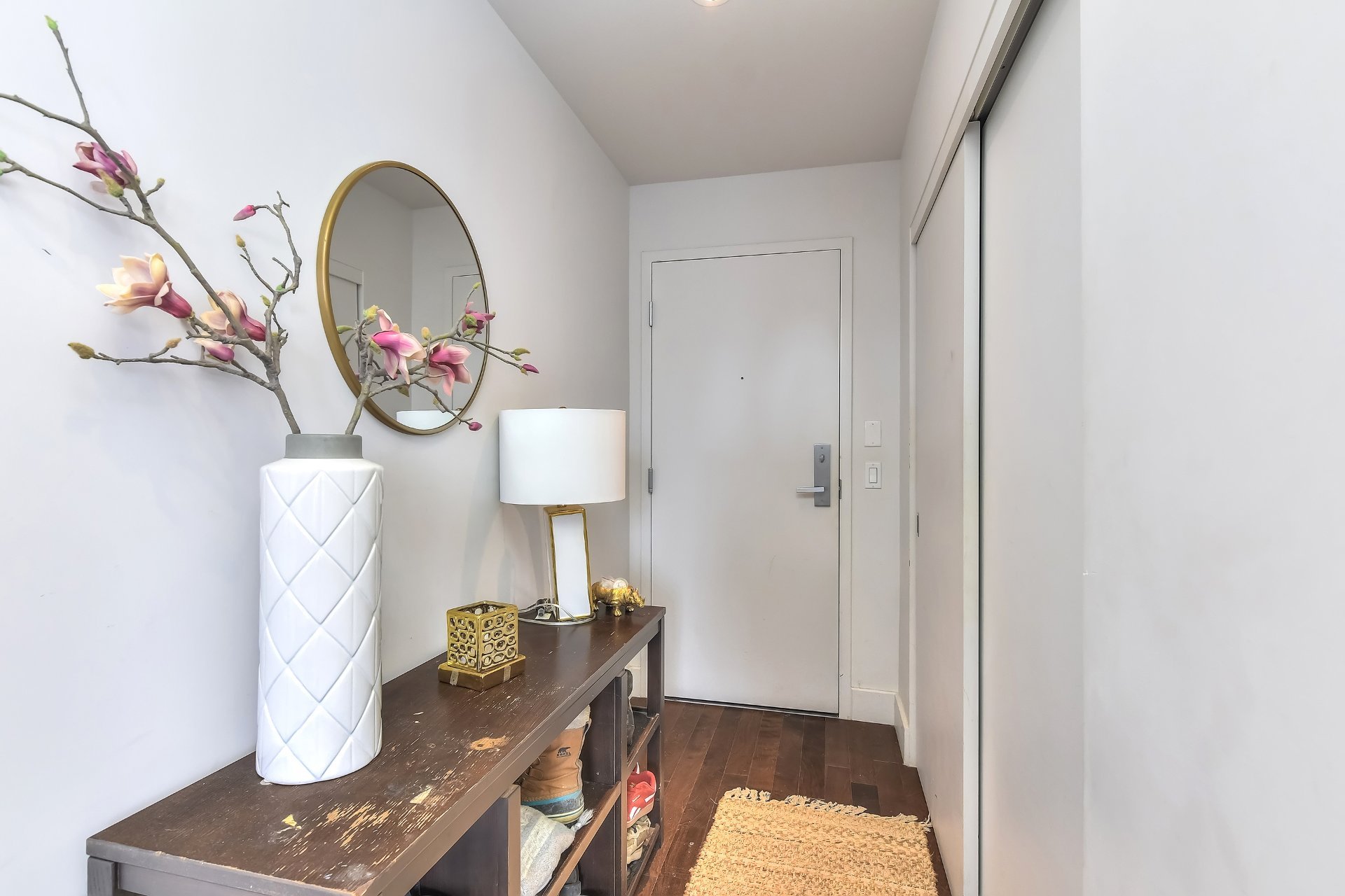 Photo - Hallway