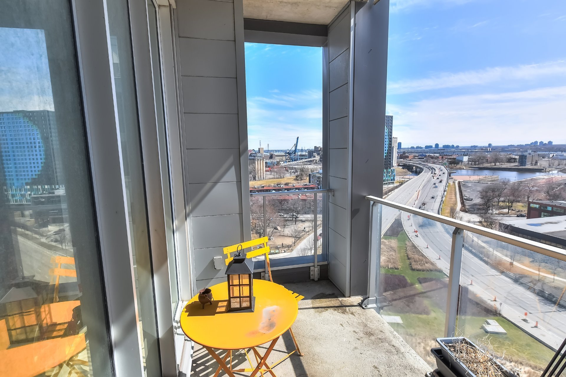 Photo - Balcony