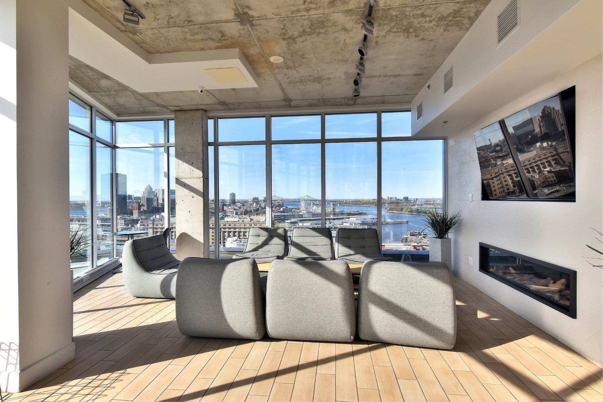 Photo - Common room
