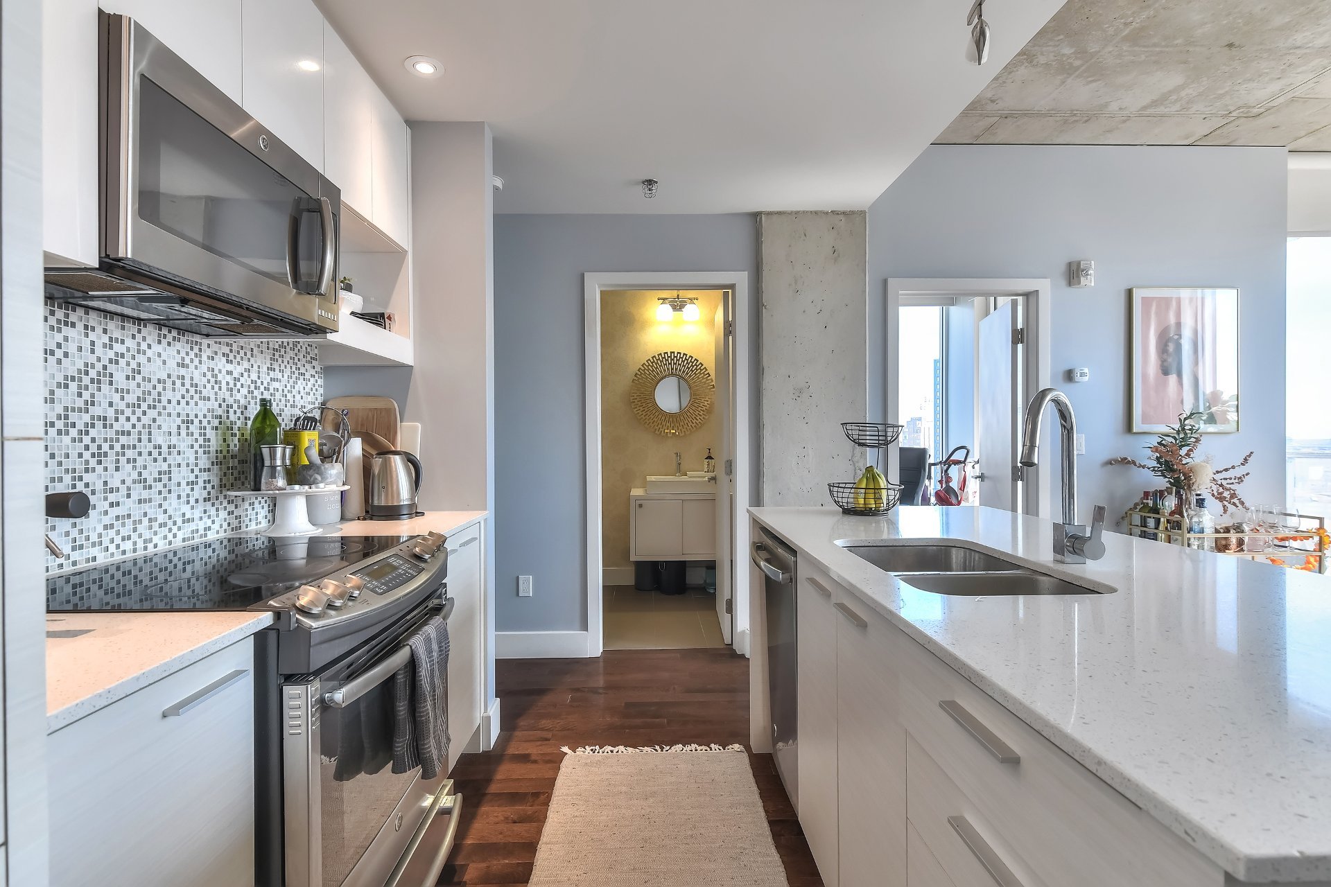 Photo - Kitchen