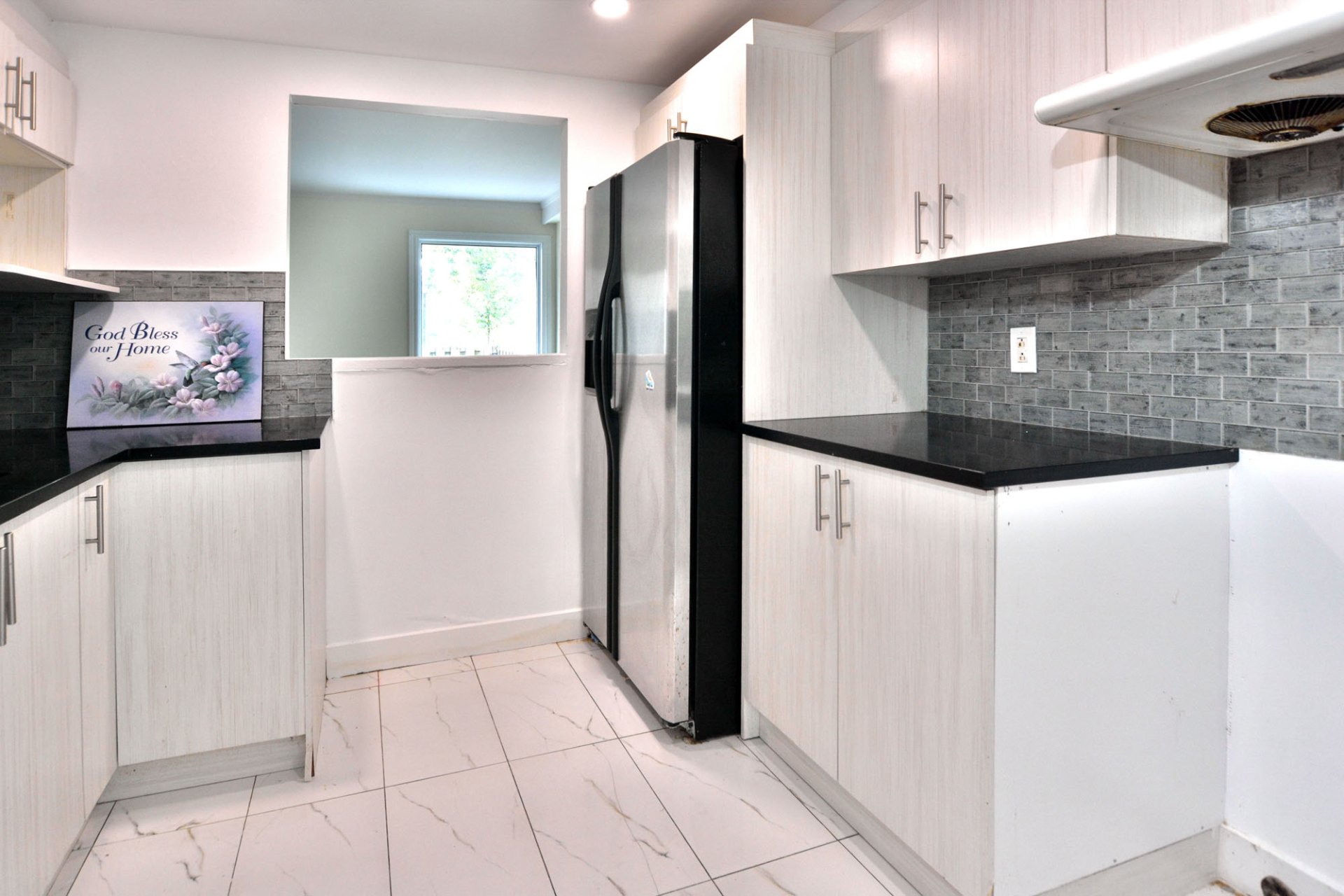 Photo - Kitchen