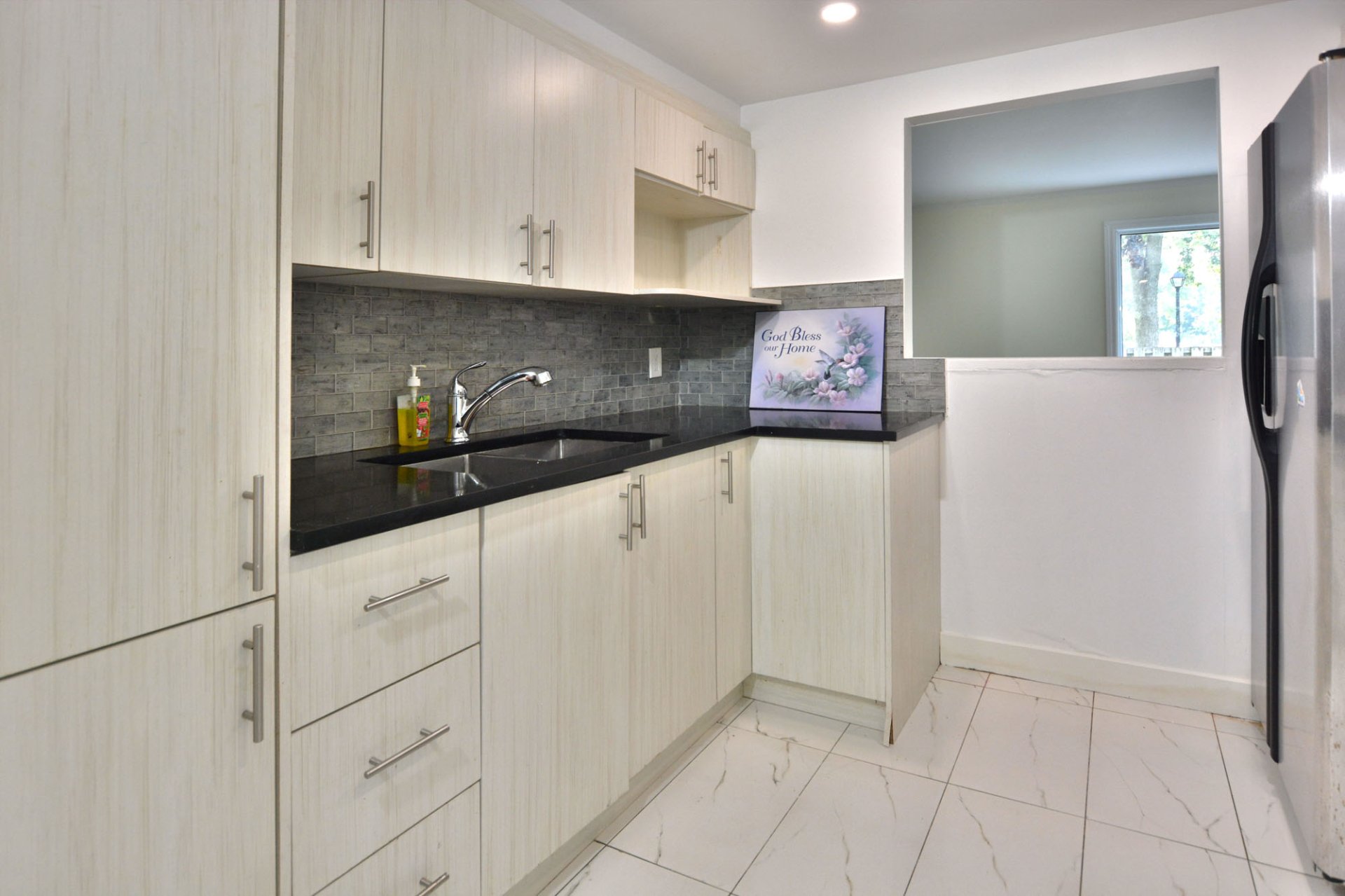 Photo - Kitchen