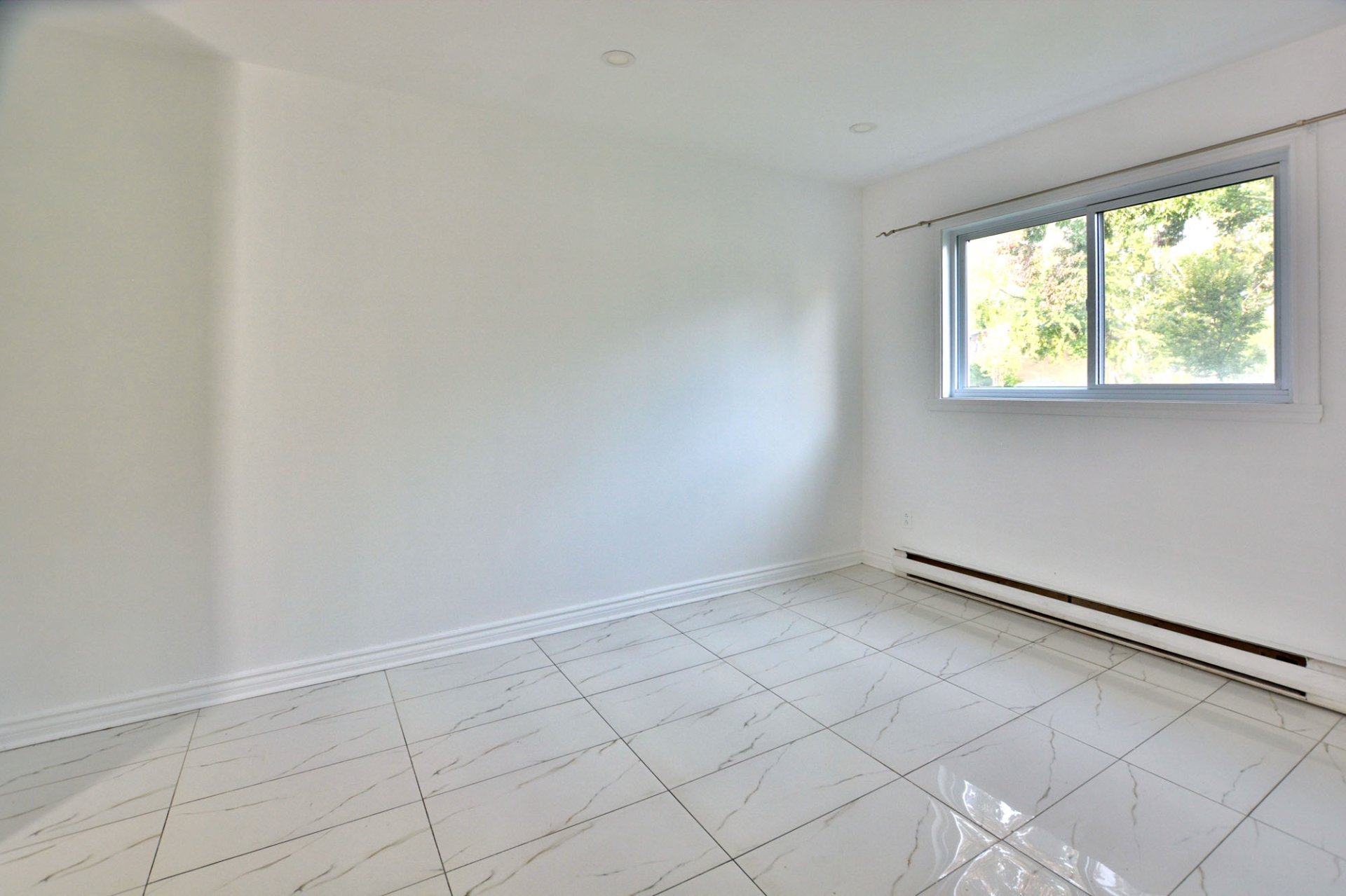 Photo - Dining room