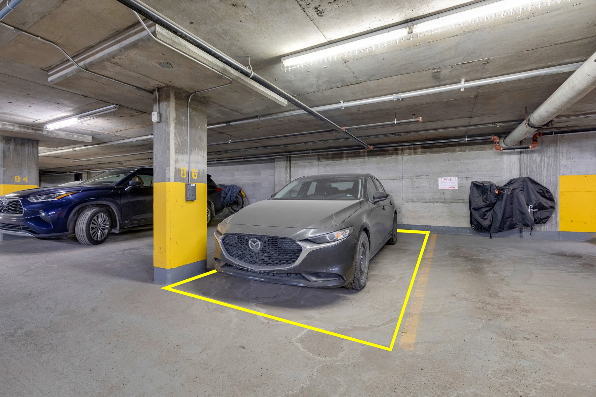 Photo - Stationnement