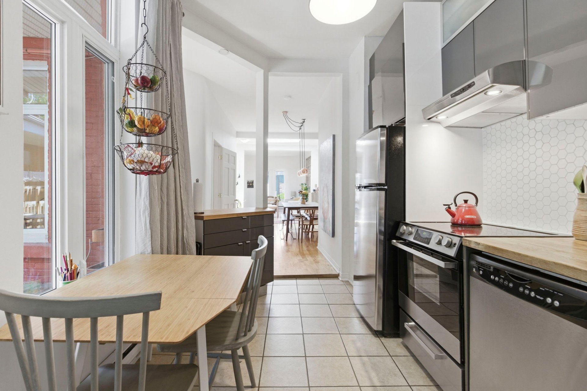 Photo - Kitchen