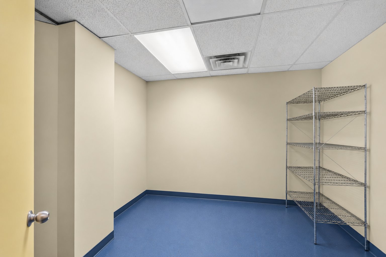 Photo - Interior