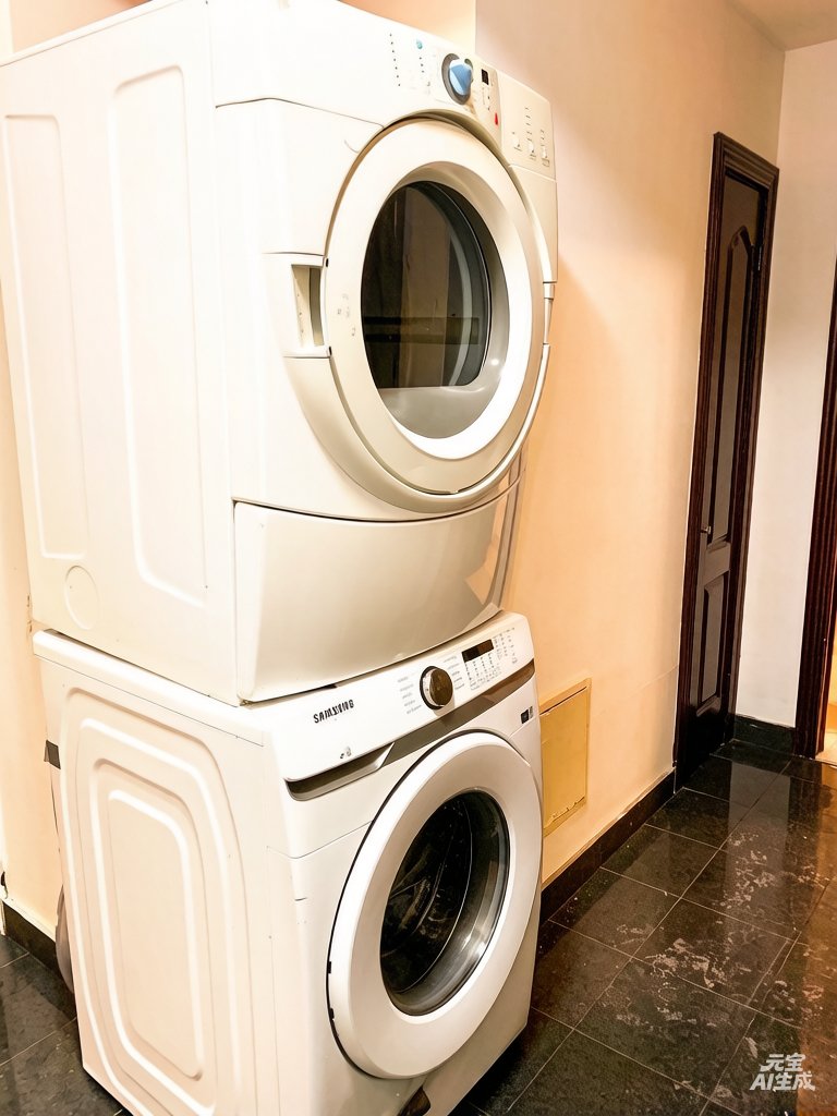 Photo - Laundry room
