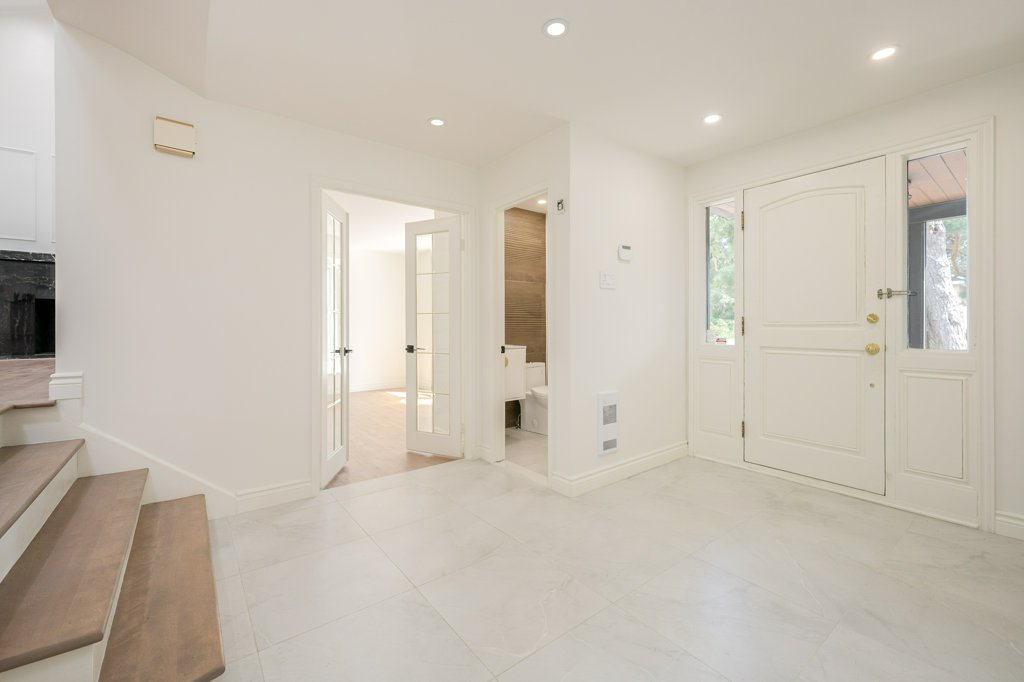 Photo - Reception Area