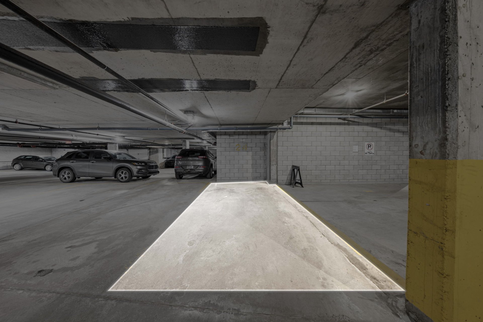 Photo - Garage