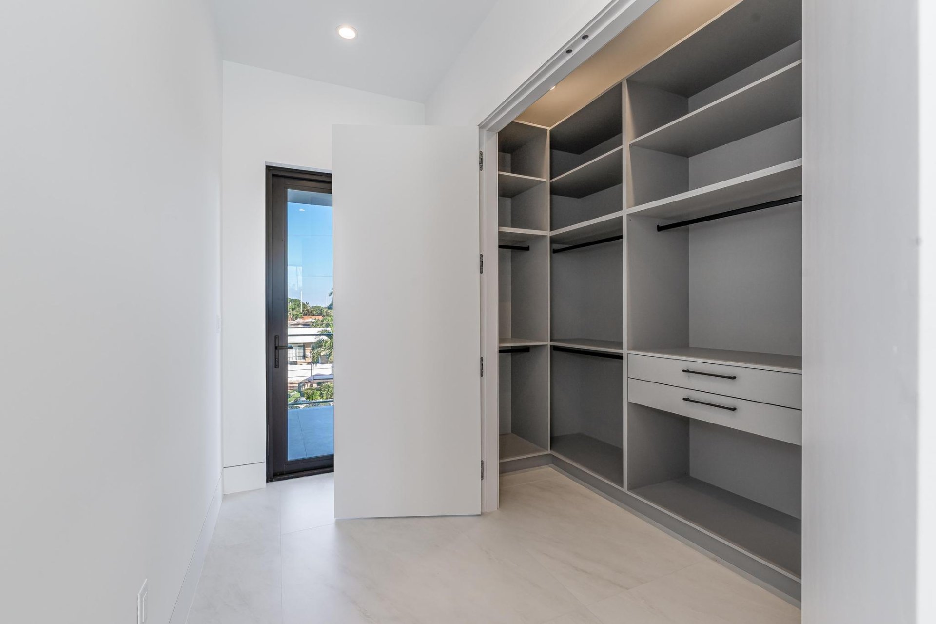 Photo - Penderie (Walk-in)