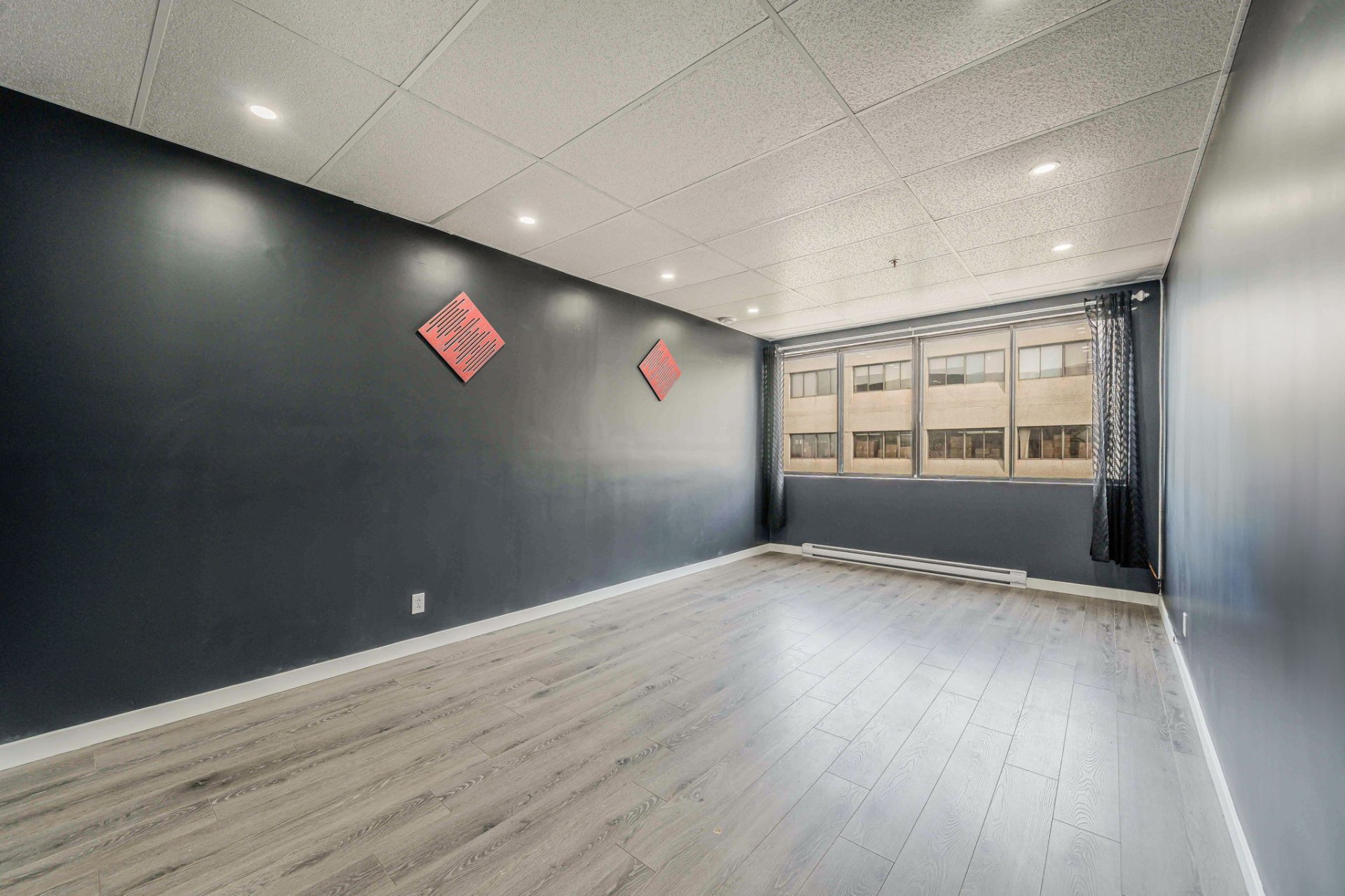 Photo - Office