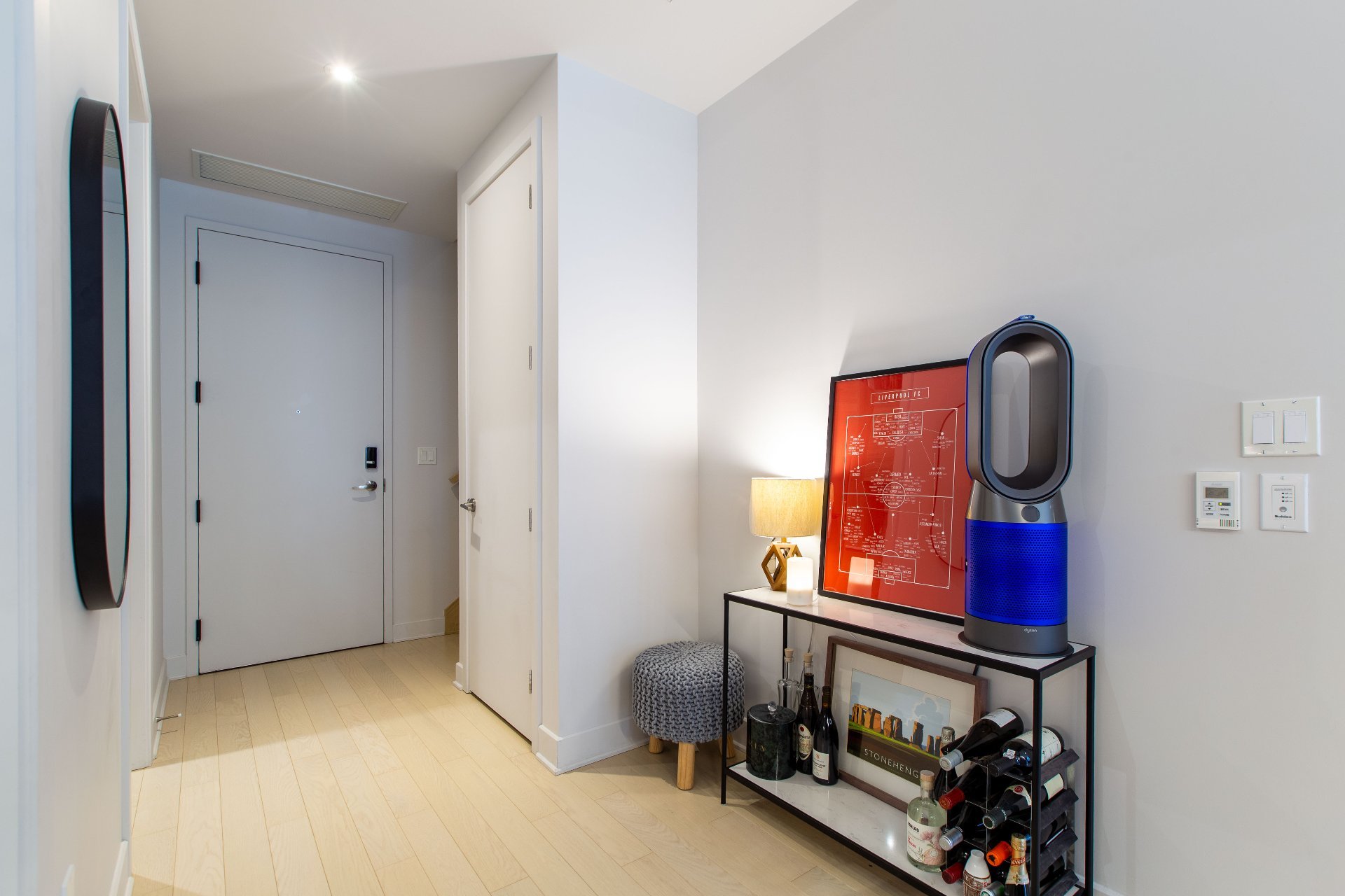 Photo - Interior