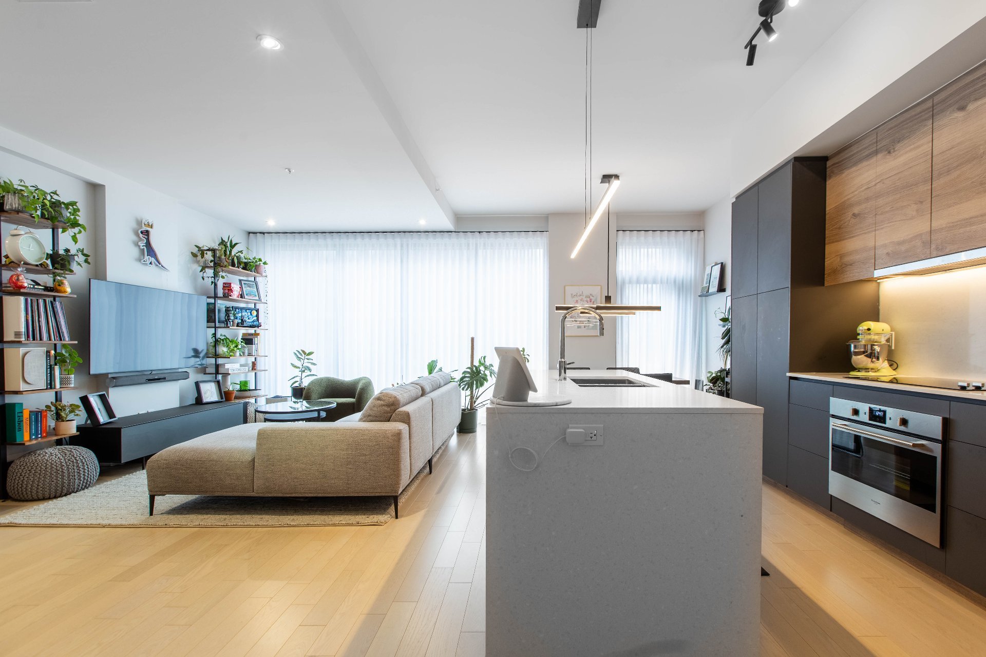 Photo - Interior