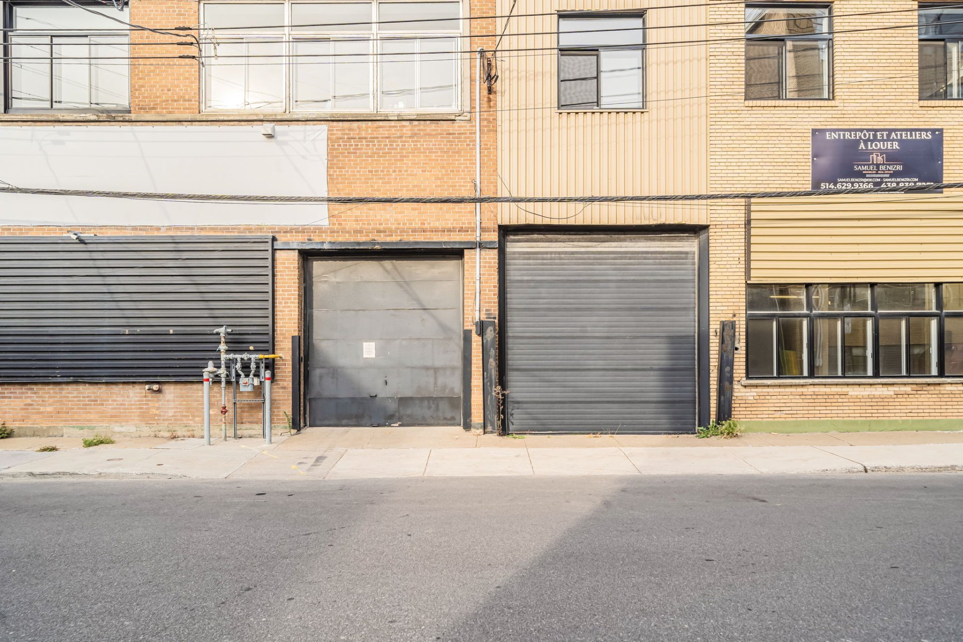 Photo - Shipping (door/dock)