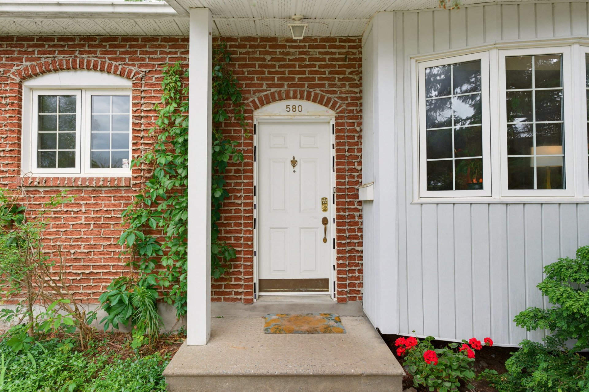 Photo - Frontage