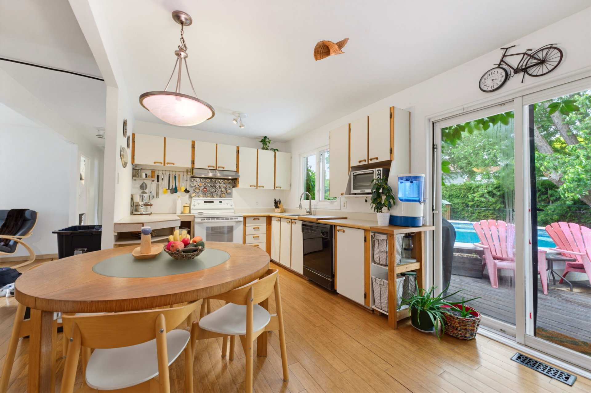 Photo - Dining room