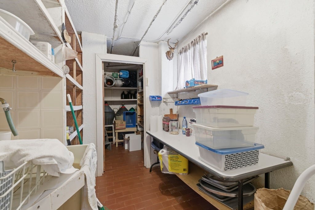 Photo - Cave/ chambre froide